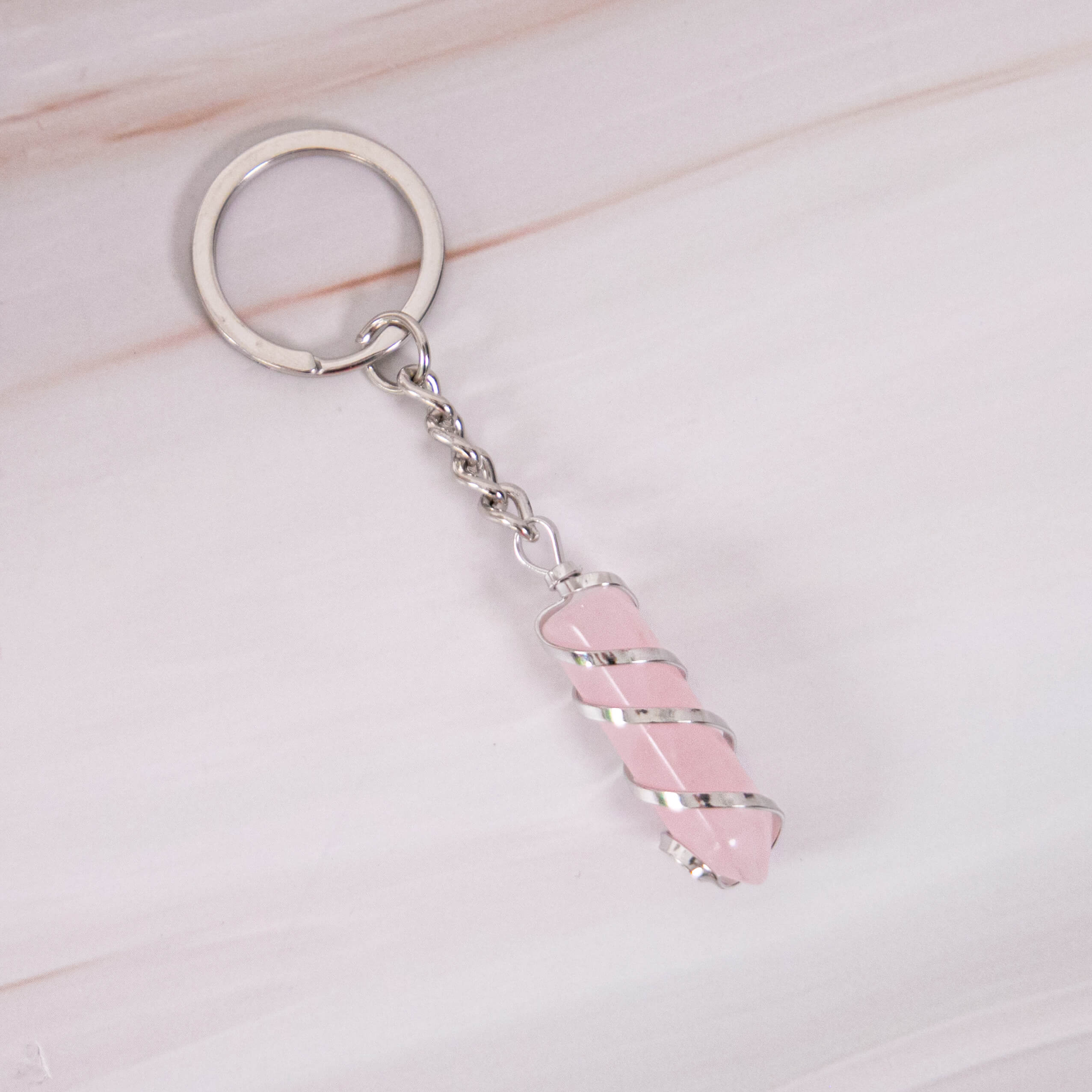 Kristall Spitze Turm Edelstein Schutzstein Heilstein Anhänger Schlüsselanhänger silber umwickelt Schutzstein Talisman Glücksbringer Rosenquarz rosa