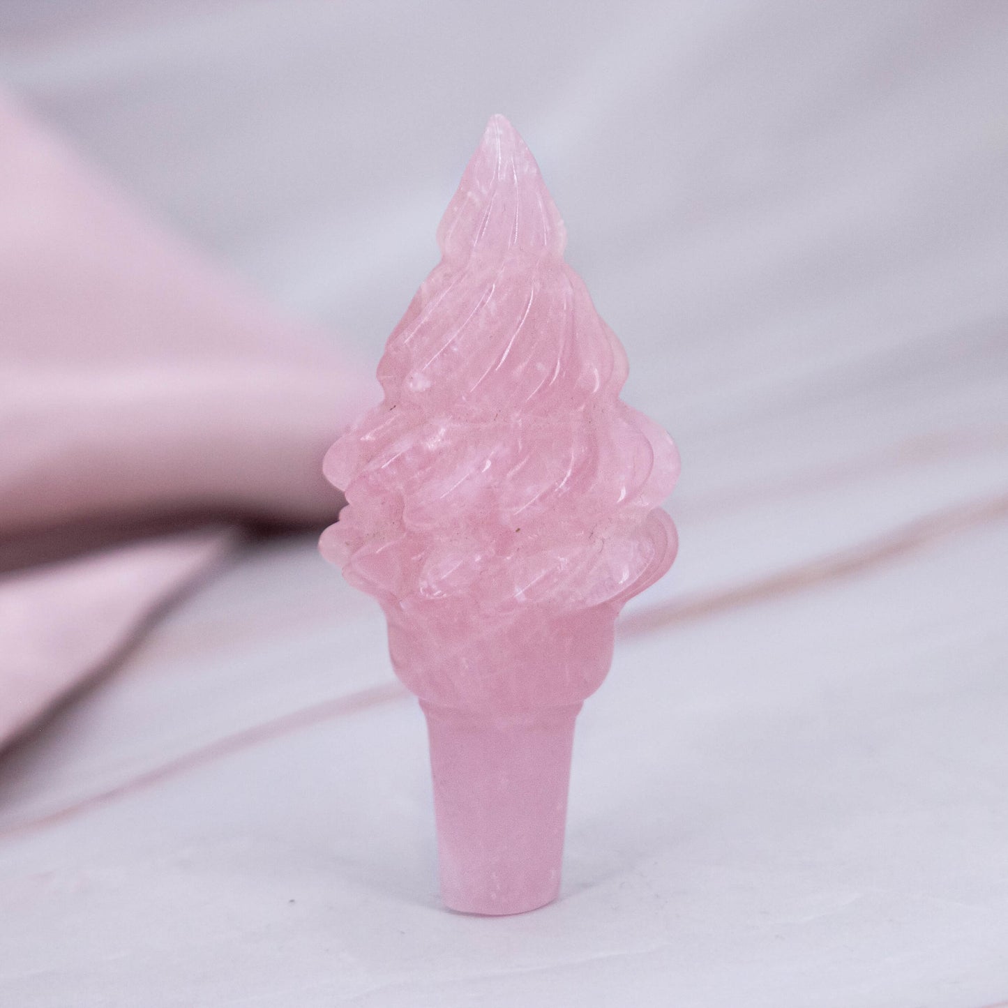 Rosenquarz Eis Eisbecher Sommer Strand Meer Softeis Carving Kristalle Heilsteine Schutzsteine Edelsteine Annurah deutscher Onlineshop rosa Selbstliebe Liebe Energie Aura Schutz