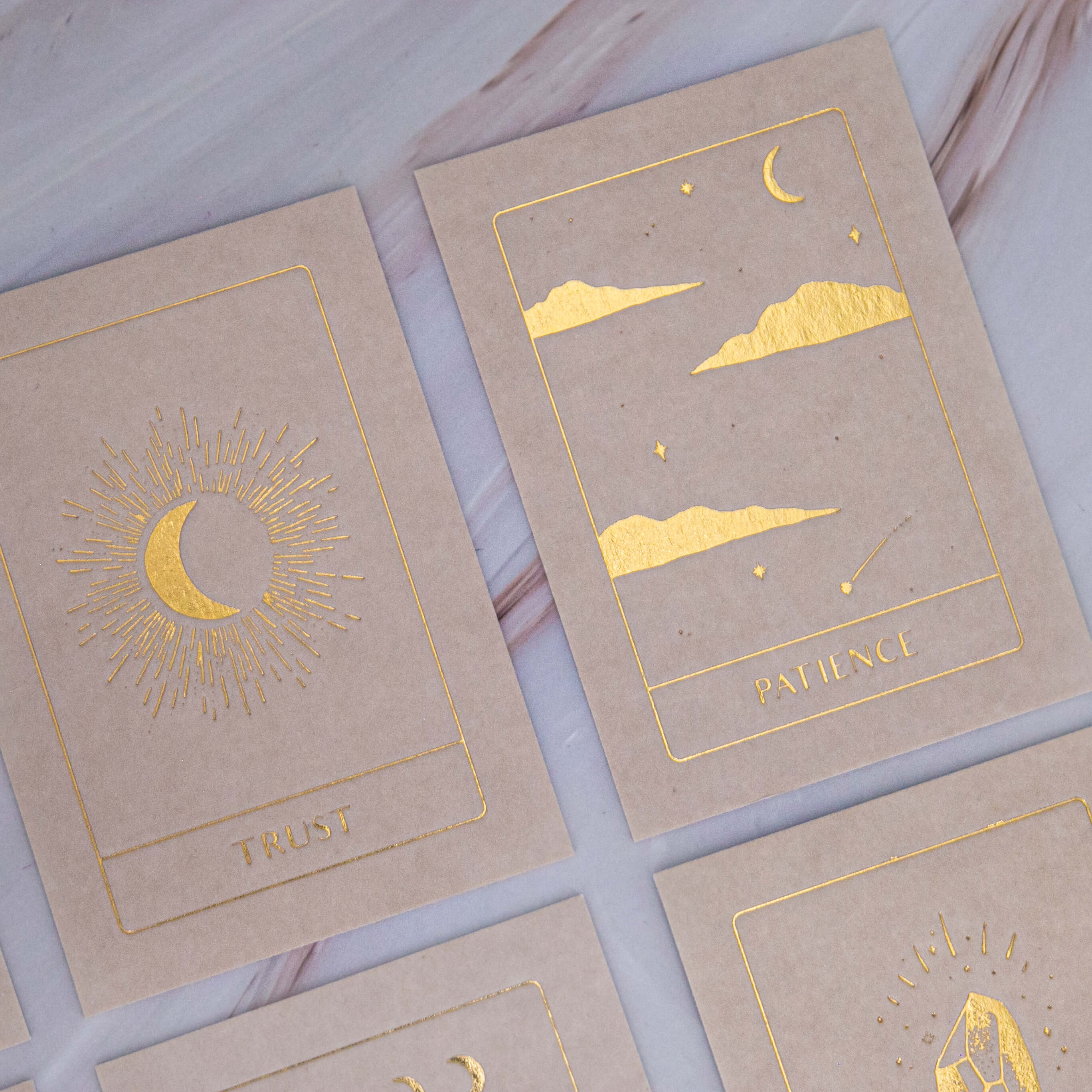 Cosmic Intentions Card Set Annurah deutscher Onlineshop Motte Schmetterling Pappe selbstgemacht Small Business Trust Patience Gold Folierung