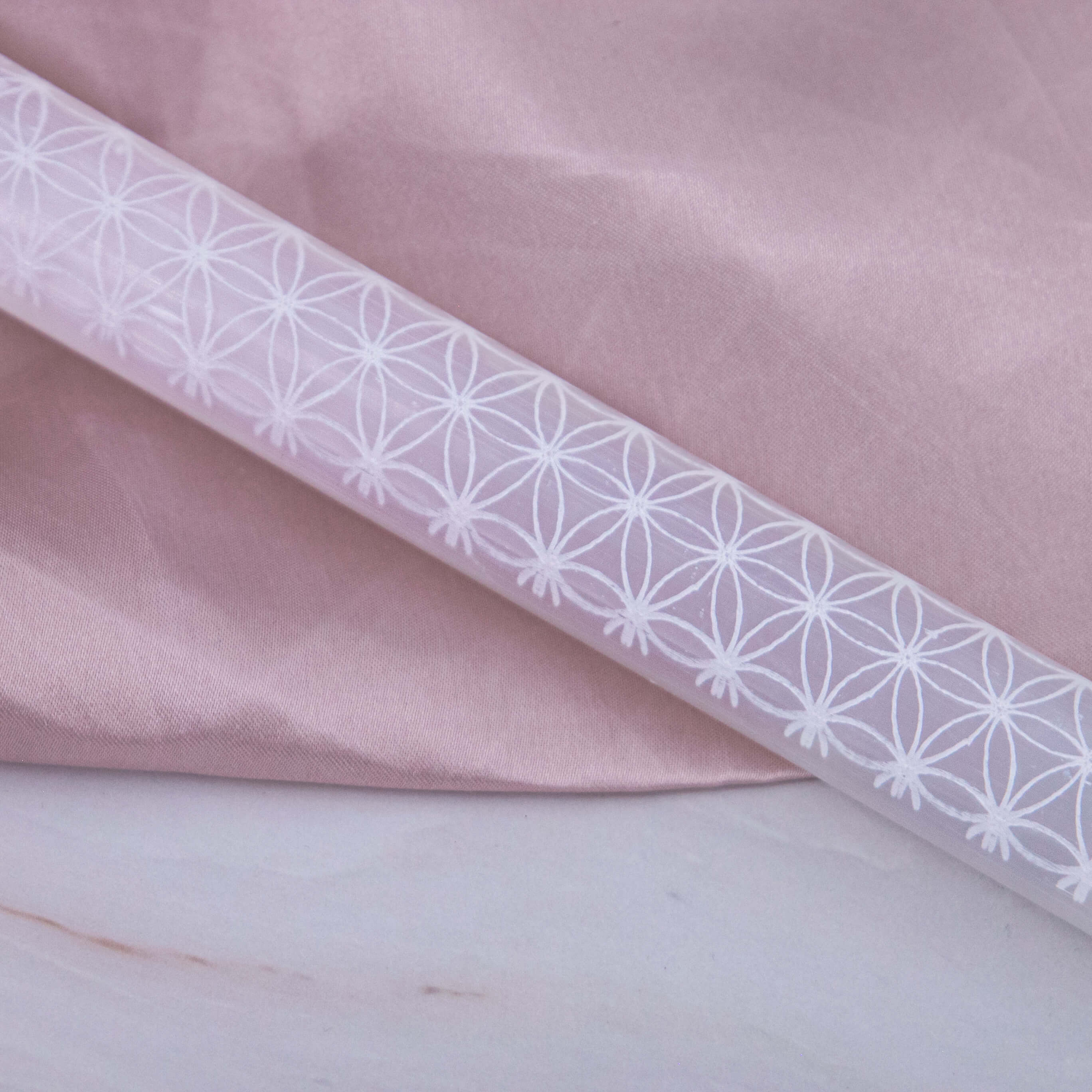 Selenit Blume des Lebens Stab weiss Annurah deutscher Onlineshop