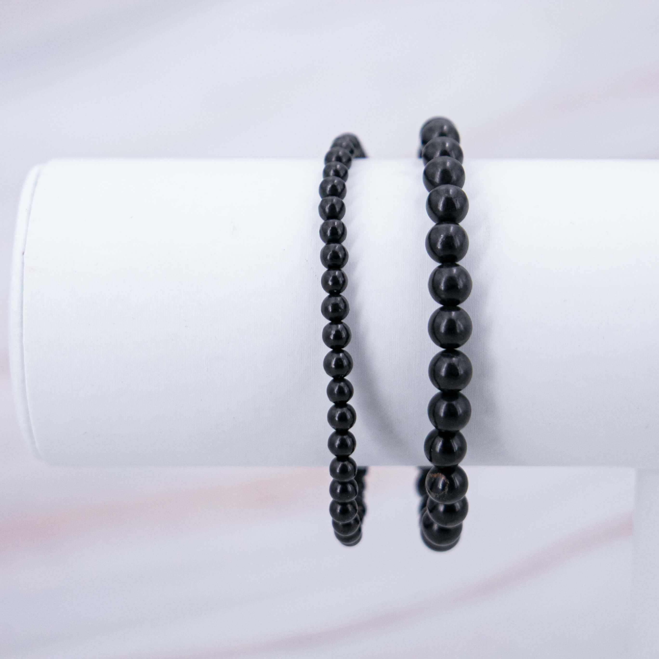 Schungit Armband rund Kugeln Stretch Unisex Mann Frau Edelstein Kristall Glücksbringer Heilstein Shungit schwarz Schmuck Schutz Strahlenschutz Energie Größen 4 mm