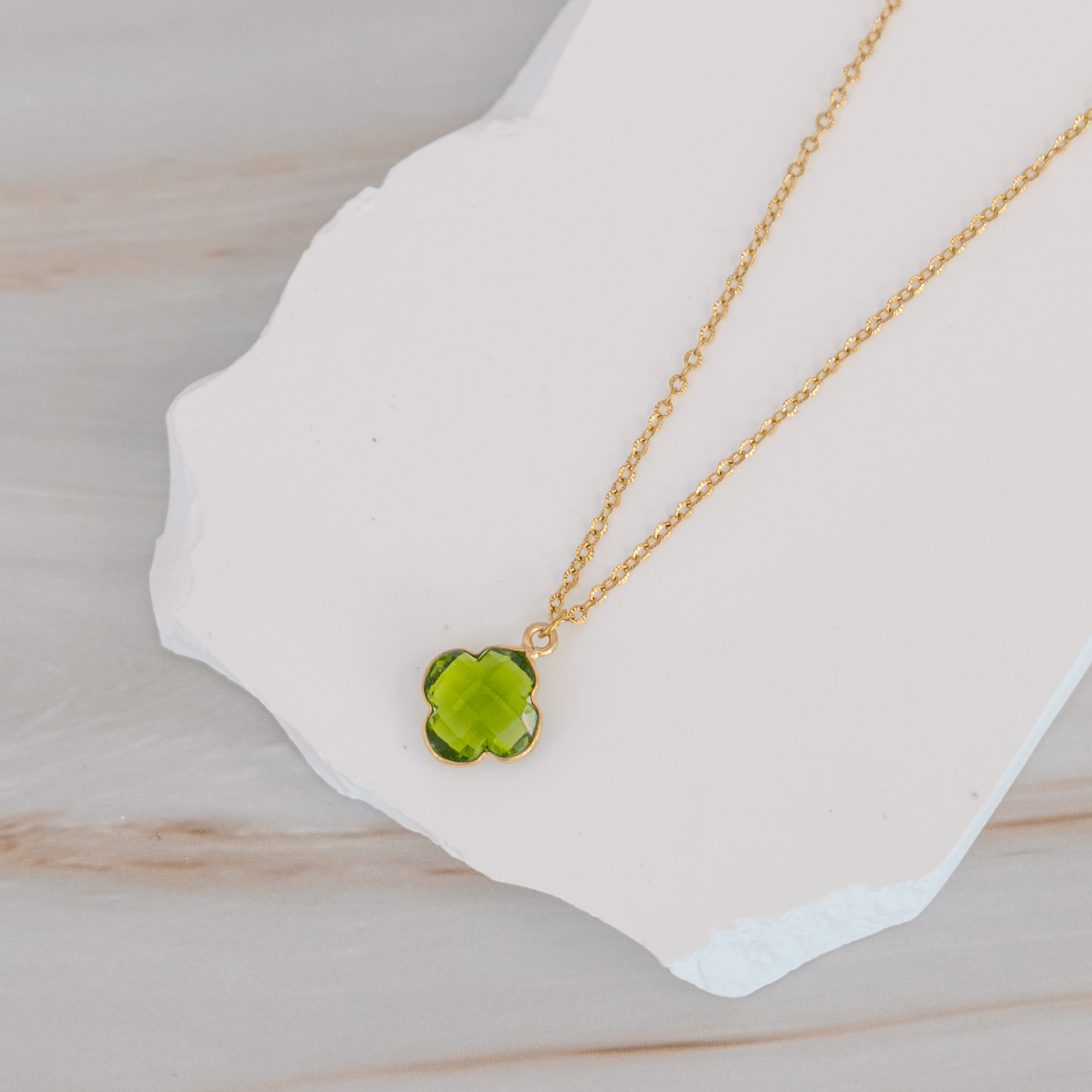 Peridot Kleeblatt Kette