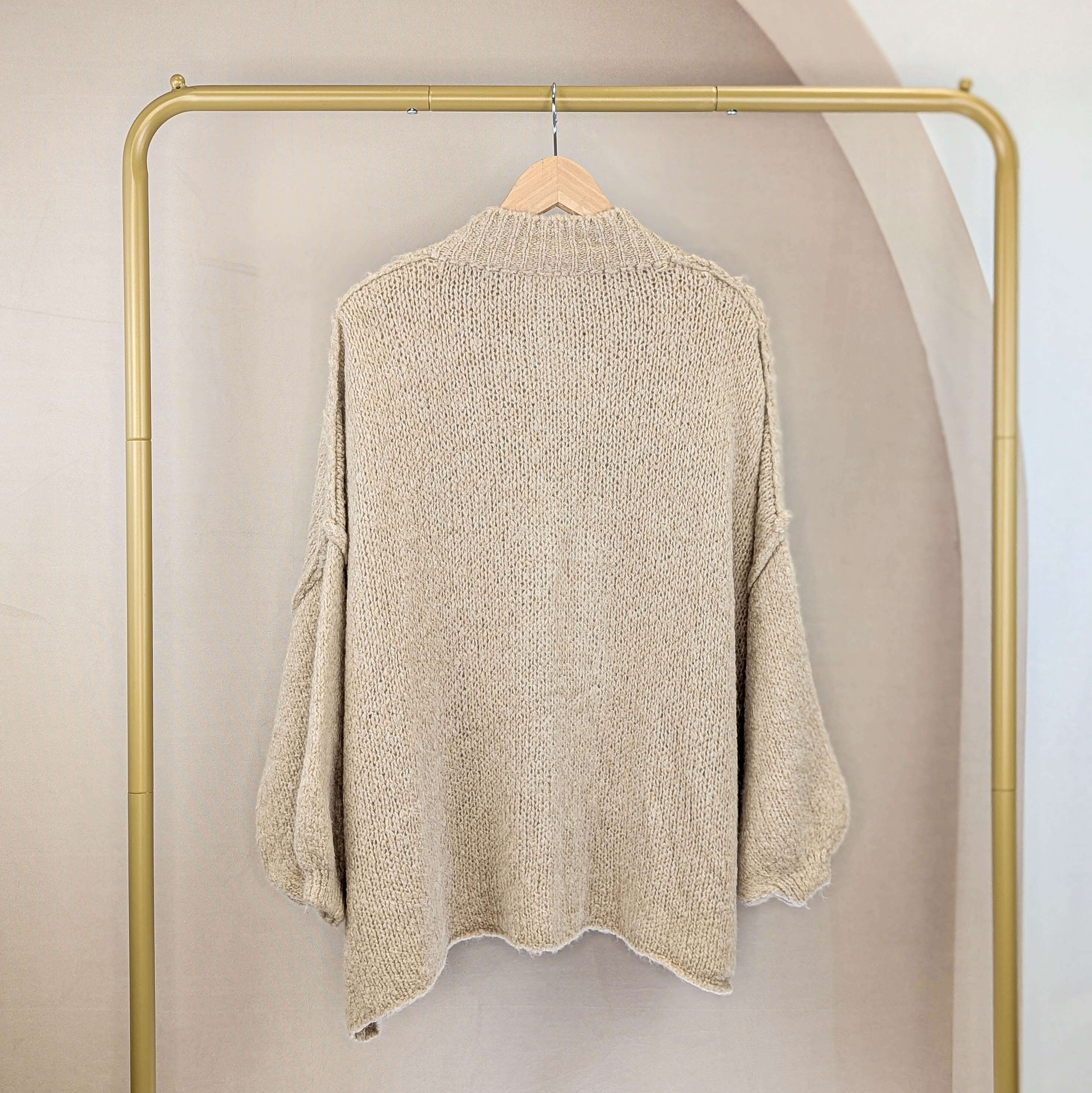 Cardigan mit Knöpfen Beige