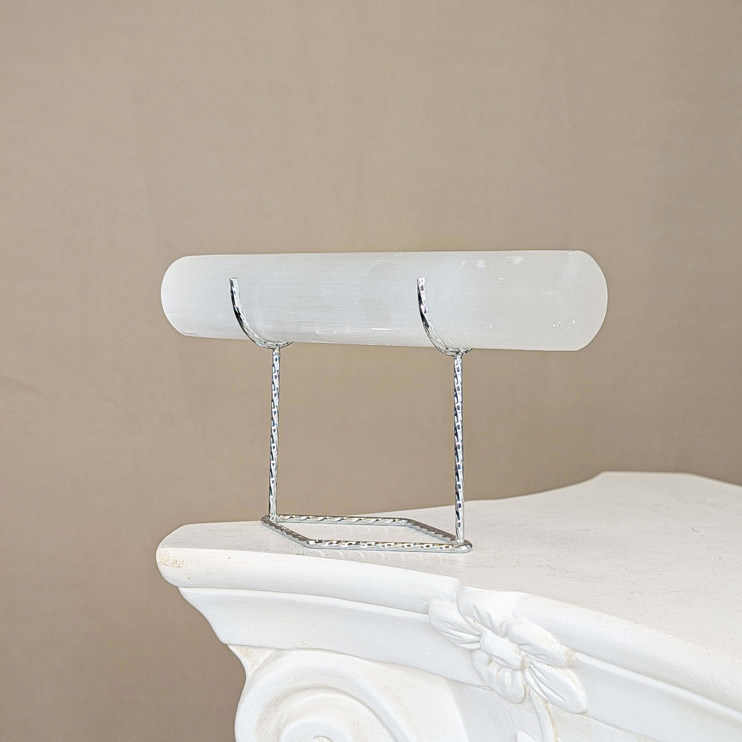 Selenit-Armbandhalter Silber