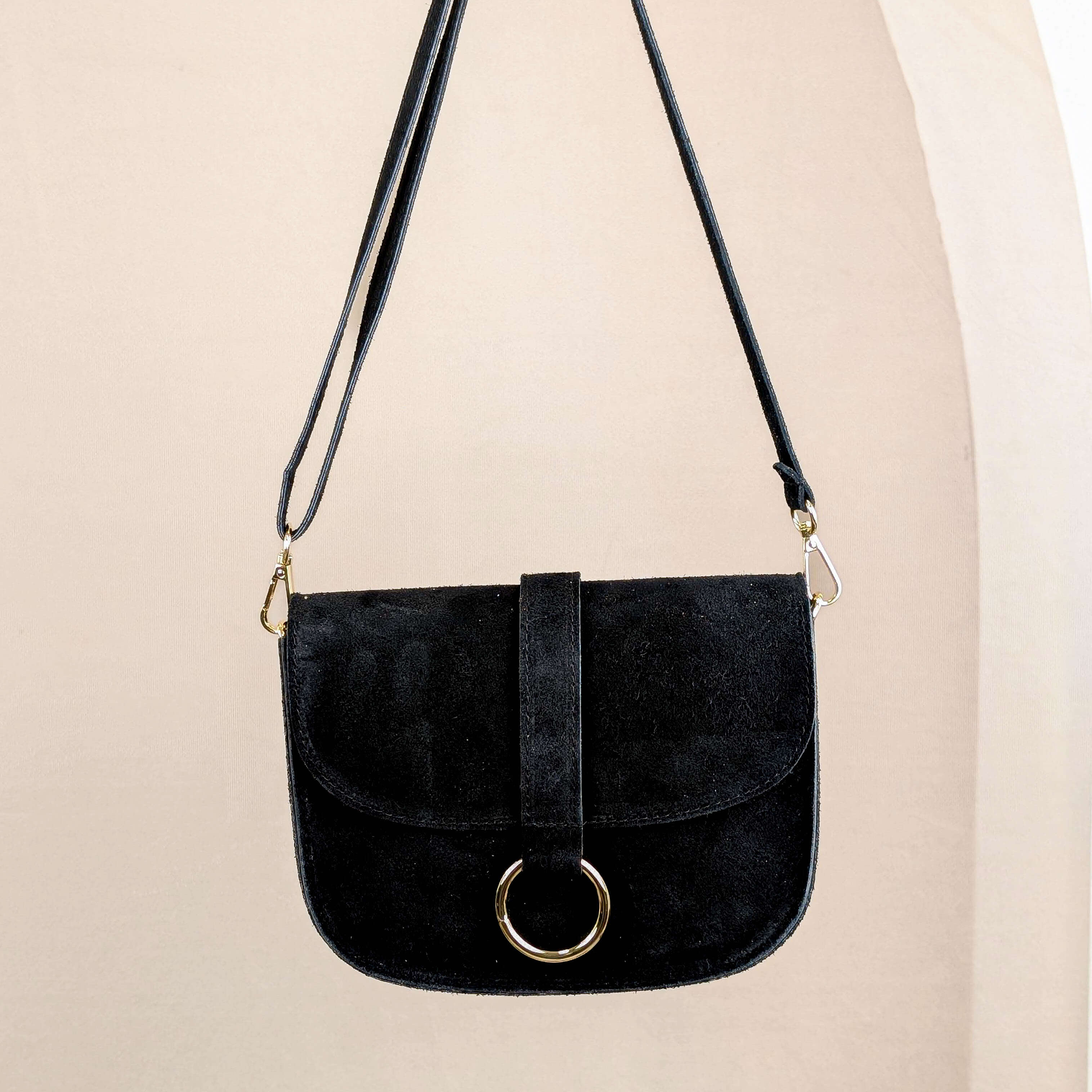 Umhängetasche mit goldenem Detail Schwarz