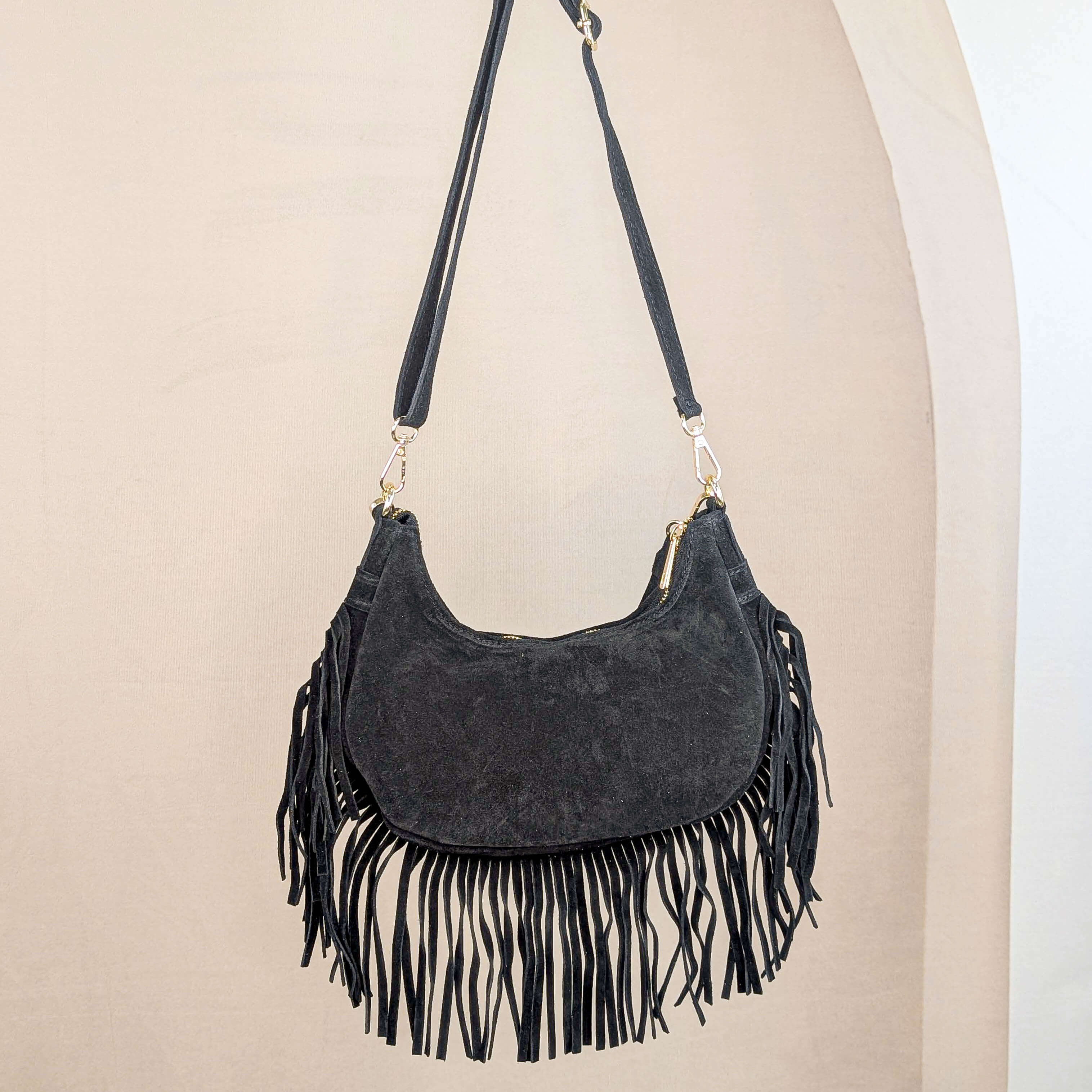 Schultertasche mit Fransen Schwarz
