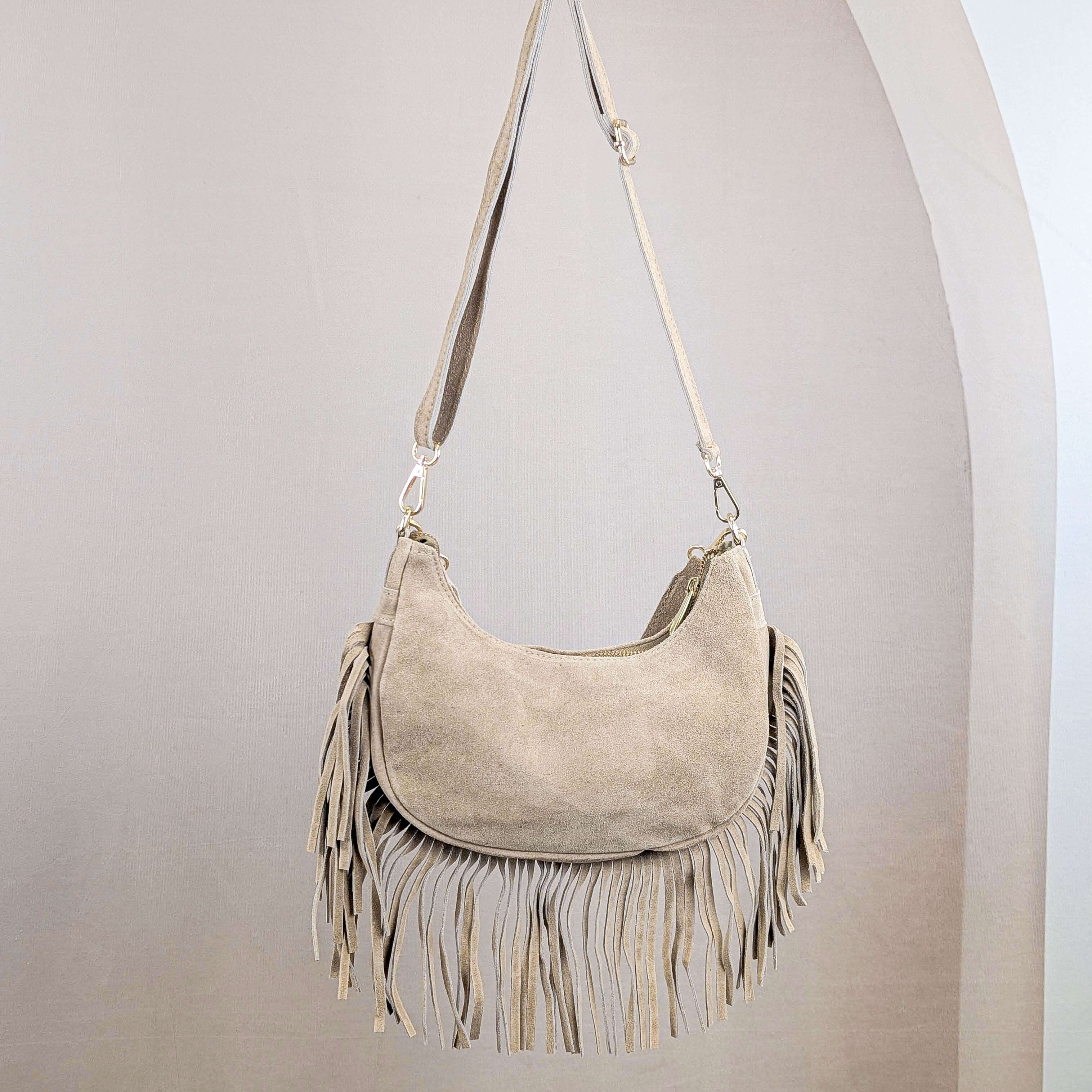 Schultertasche mit Fransen Beige