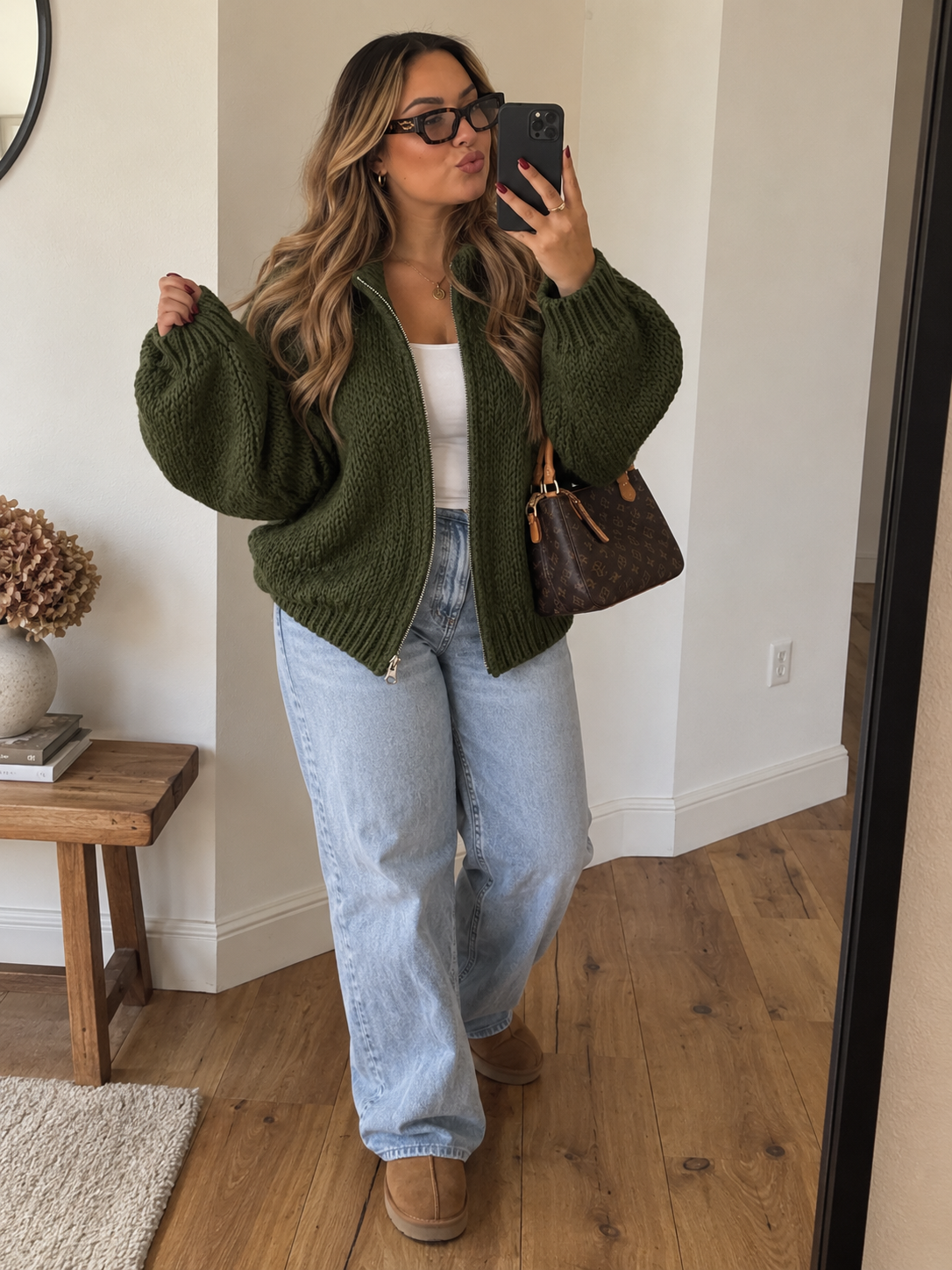 Curvy Zipper Cardigan – Cozy & Oversized