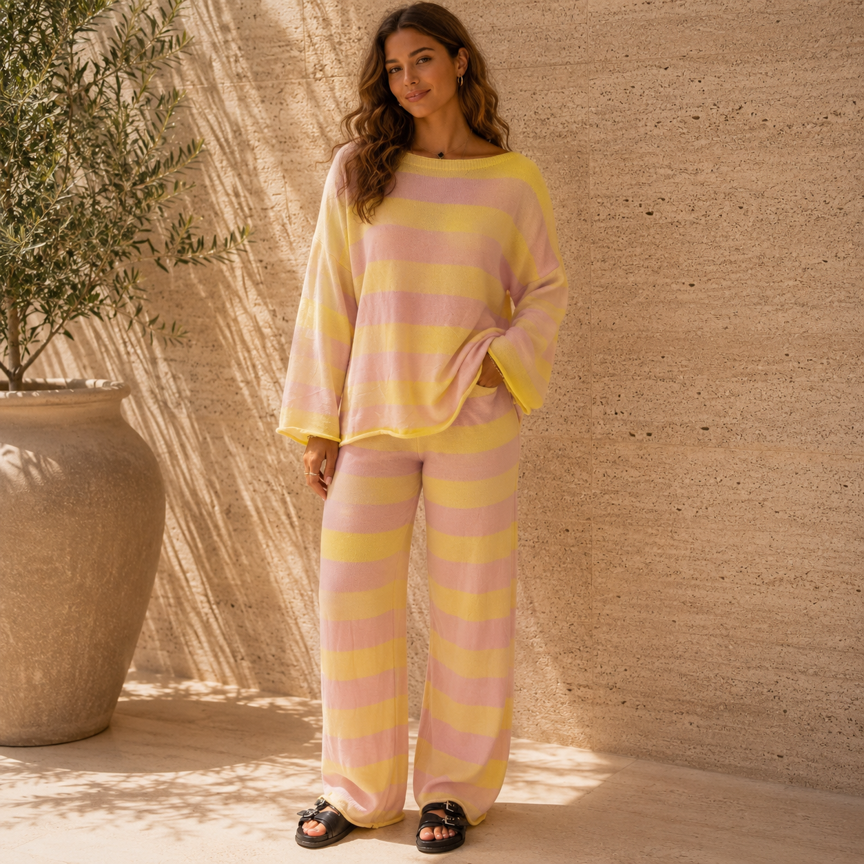 Gestreiftes Sommerstrickset - Butteryellow Rosa – Oversize Pullover & Weite Hose