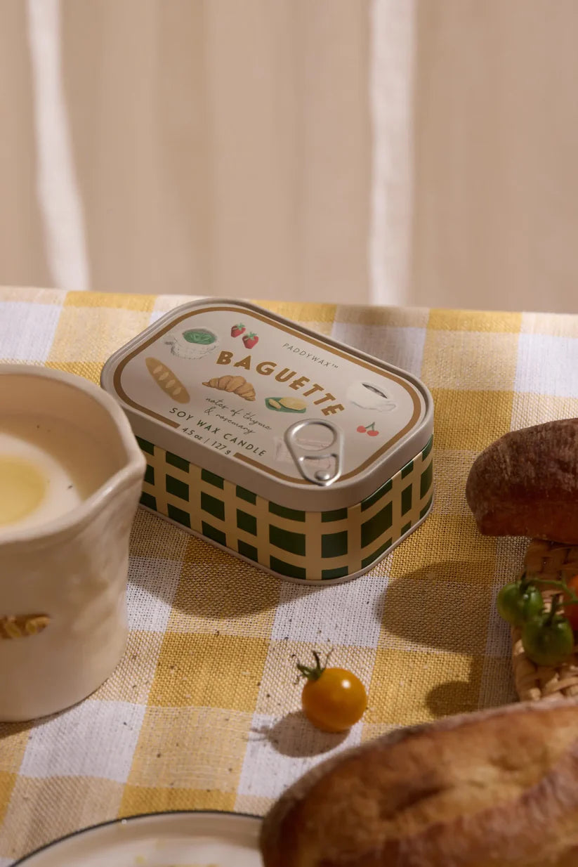 French Baguette Duftkerze in Metalldose - Rosmarin & Thymian – Paddywax Bistro Kollektion