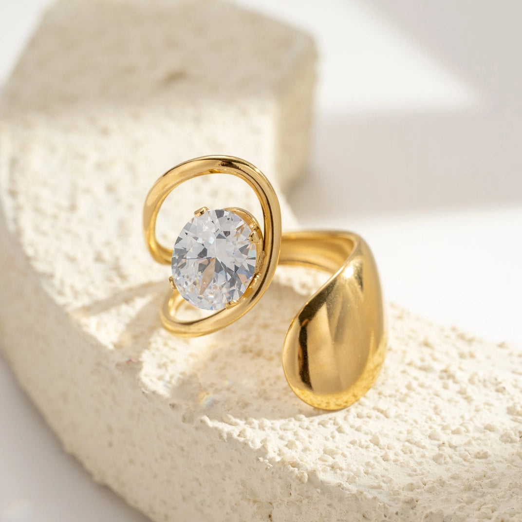 Abstrakter Kristall-Ring aus Edelstahl Gold – Verstellbar & Modern