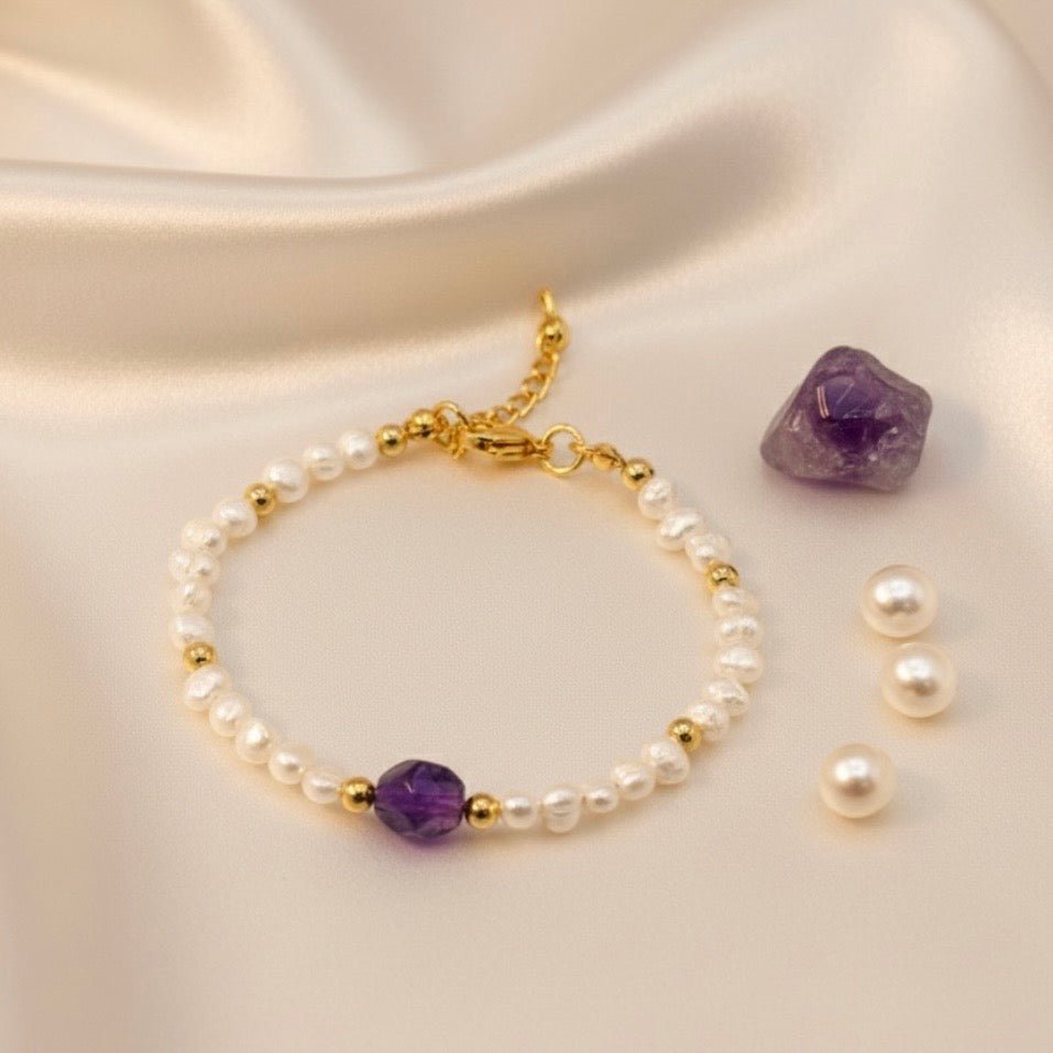Amethyst & Süßwasserperlen Armband – 18k Vergoldeter Edelstahl – Handgefertigt in Italien