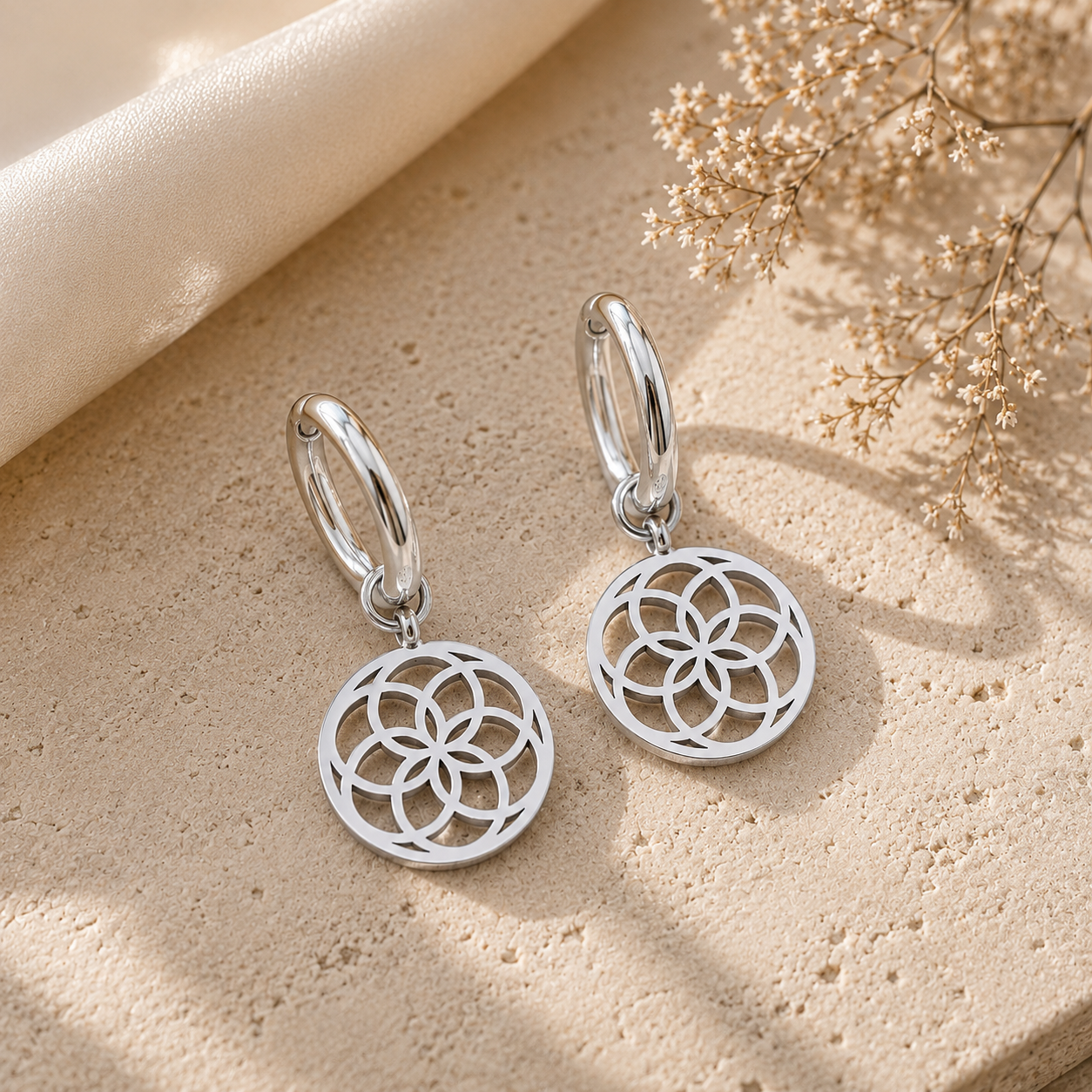 Blume des Lebens Hoop-Ohrringe mit Charms aus Edelstahl | Mein Mantra