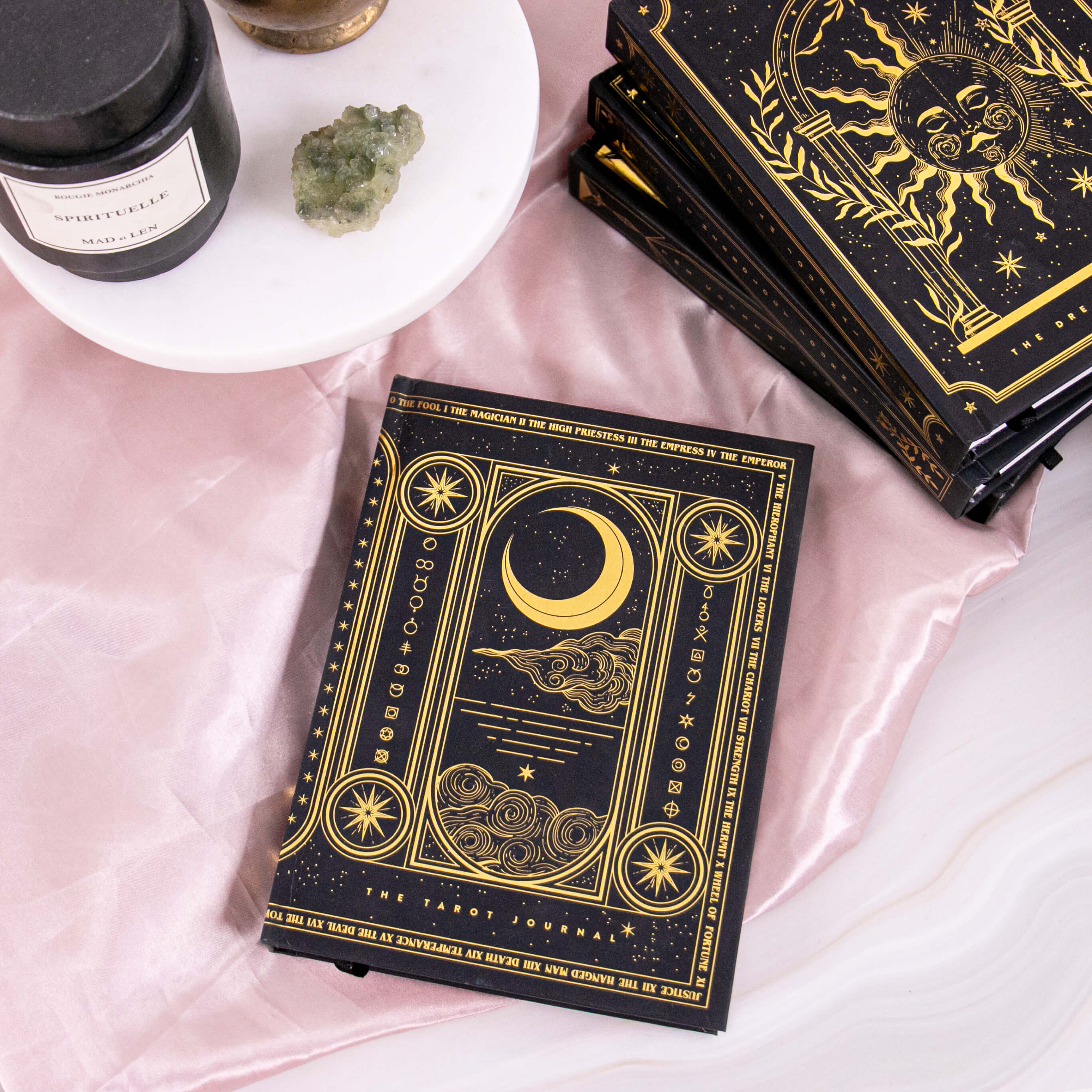 Journal Buch Book Kristalle Edelsteine schwarz Annurah deutscher Onlineshop Tarotjournal Tarot Journal Orakeljournal Orakel Karten