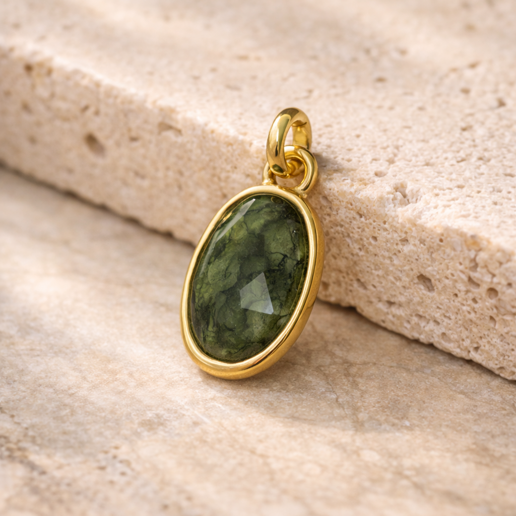 Moldavit Anhänger vergoldet – 925 Silber | Transformation & Schutz