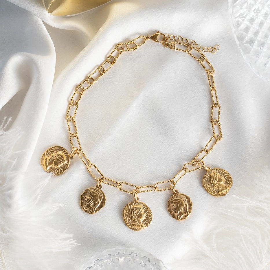 Goldene Halskette mit Griechischen Münzen