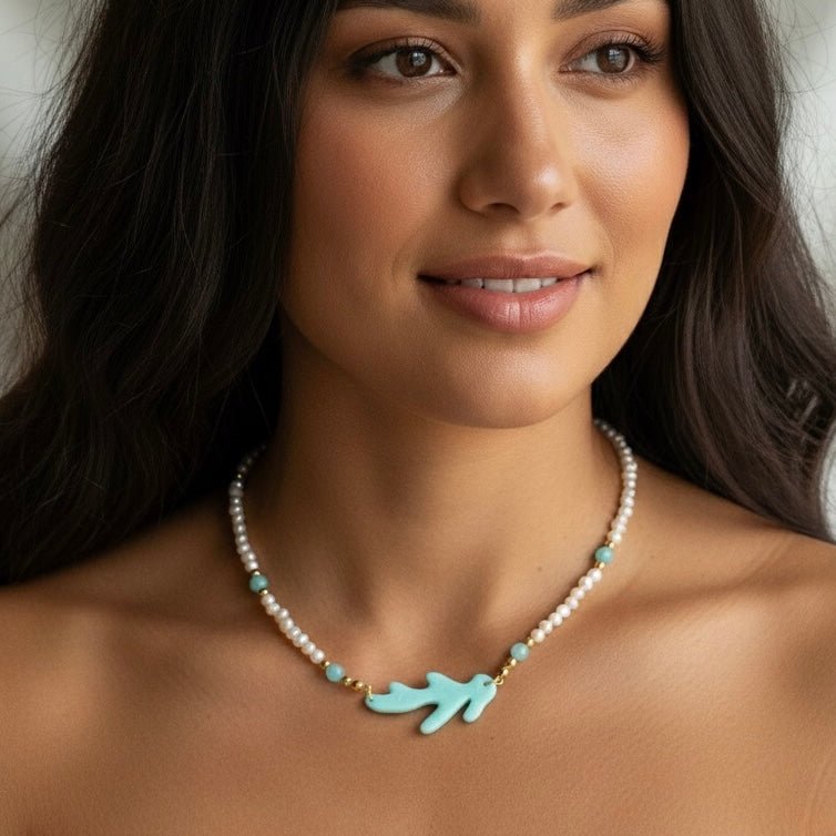 Aquamarin & Süßwasserperlen Halskette mit Korallen-Anhänger – 18k Gold – Handmade in Italy