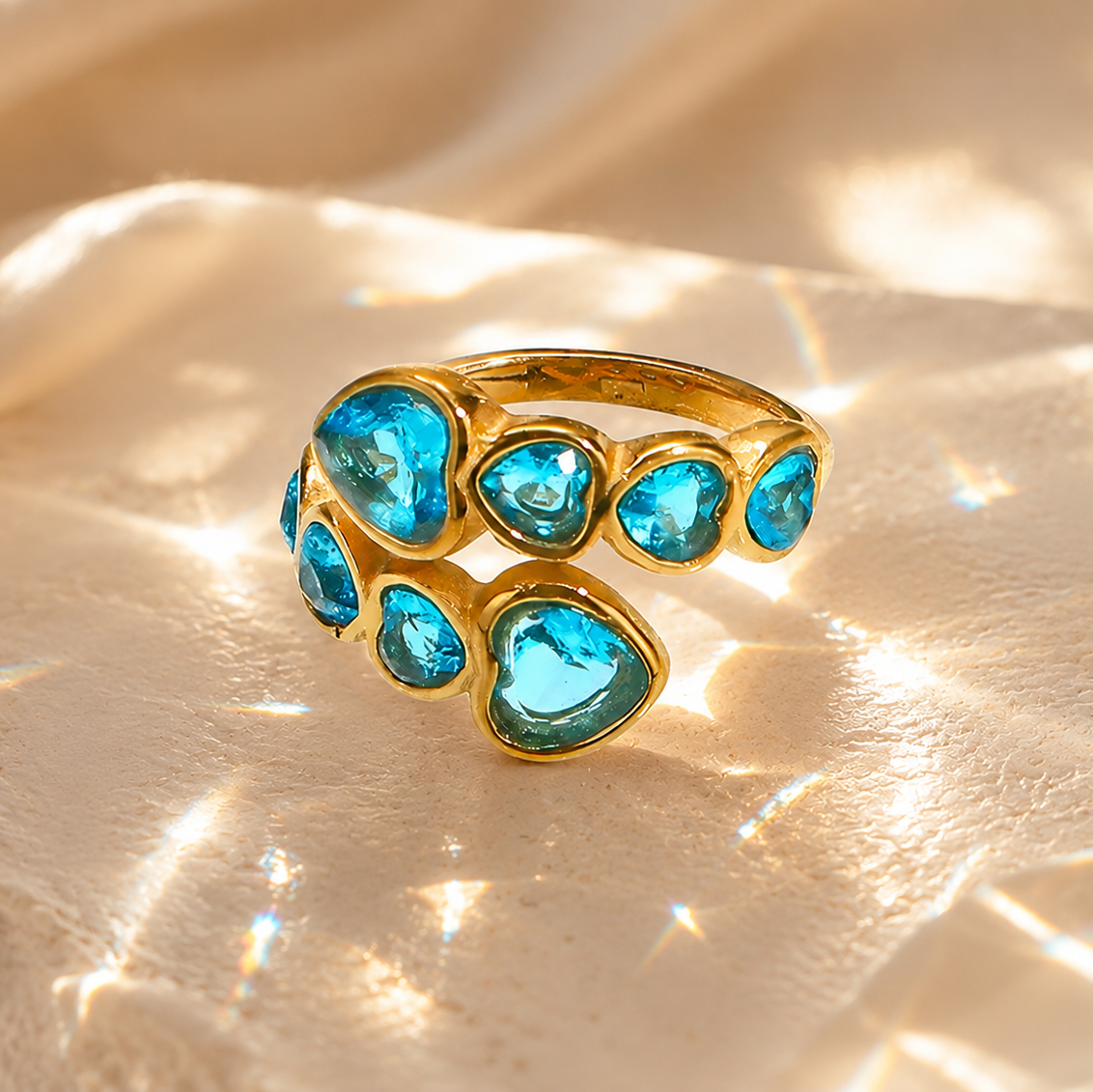Heart Embrace Ring – Vergoldeter Herz Statement Ring