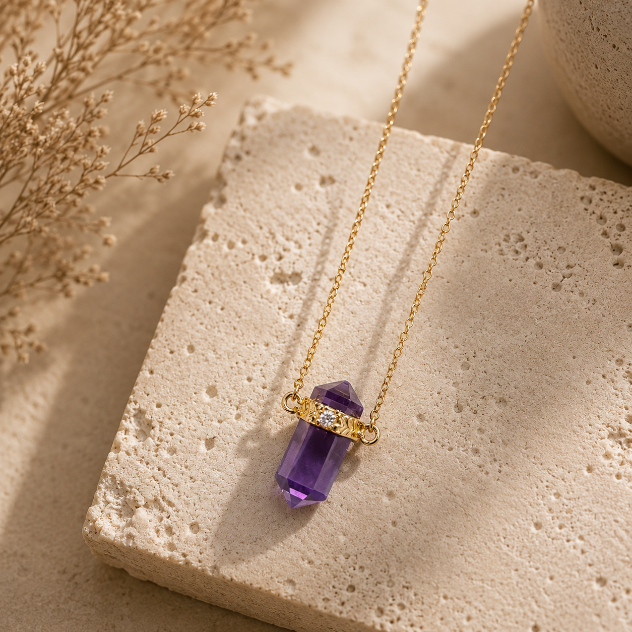 Amethyst Prisma Halskette – Elegante Edelsteinkette für Harmonie
