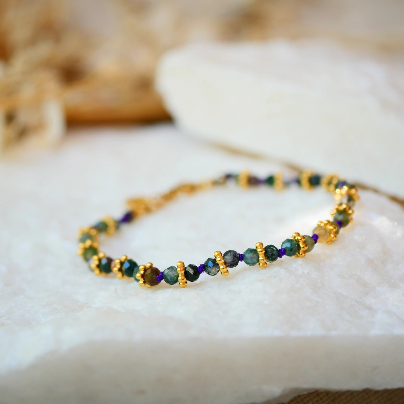 edelsteinarmband aus moosachat mit spiritueller bedeutung