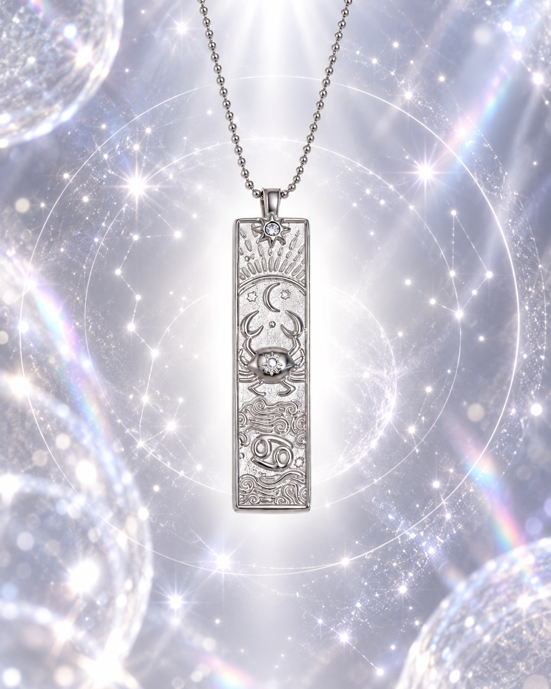 Krebs Sternzeichen Kette in Silber mit kunstvollem Zodiac Anhänger von ANNURAH
