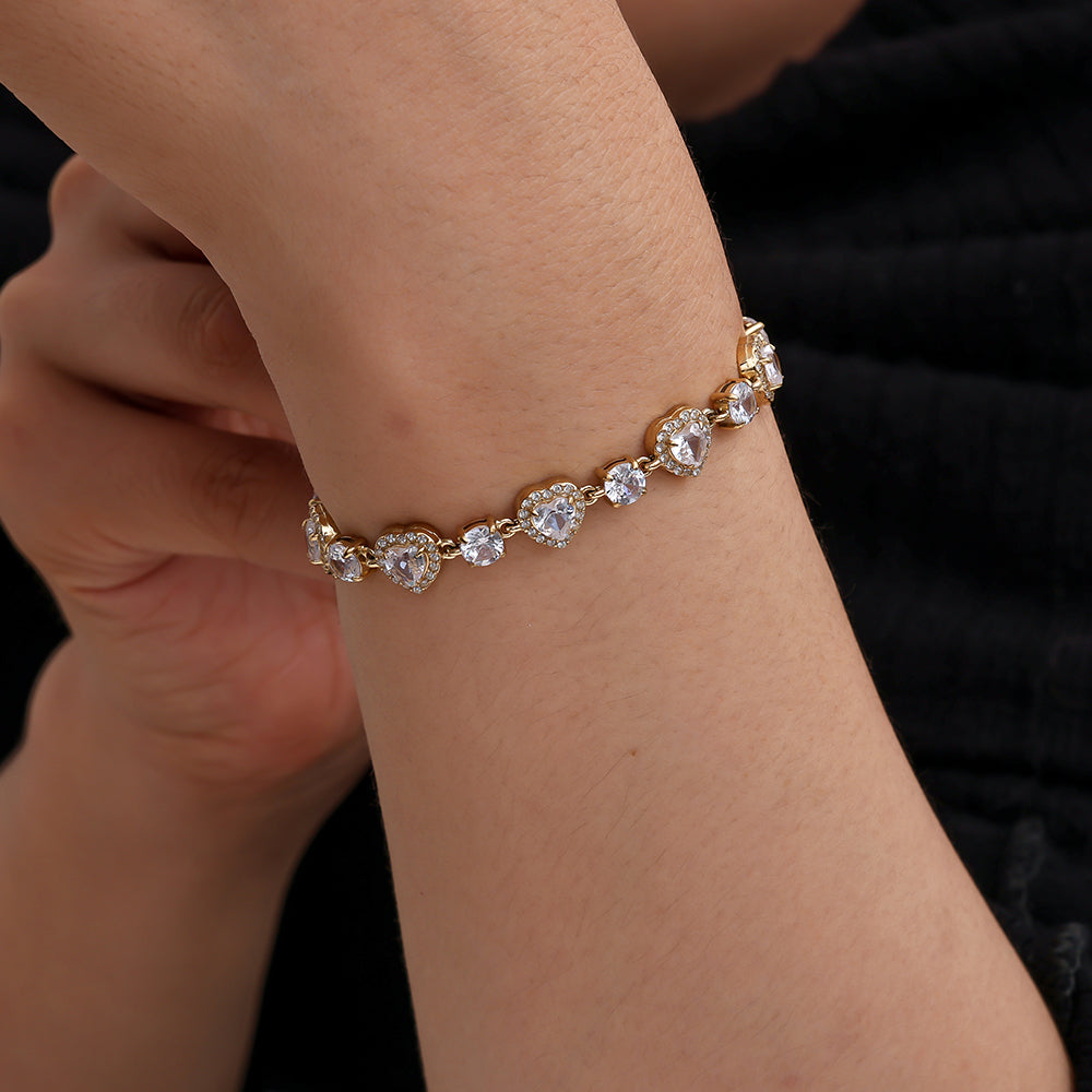 Luxury Diamond Heart Armband