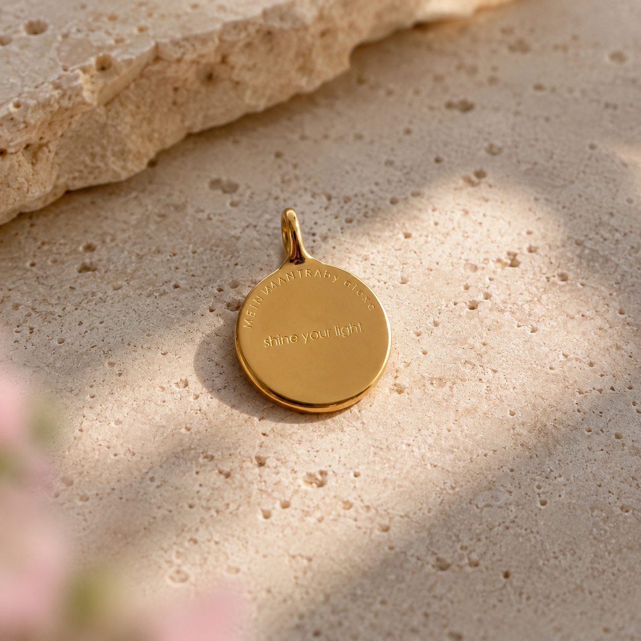Magic Charm aus Edelstahl – Shine Your Light Silber oder Gold | MEIN MANTRA