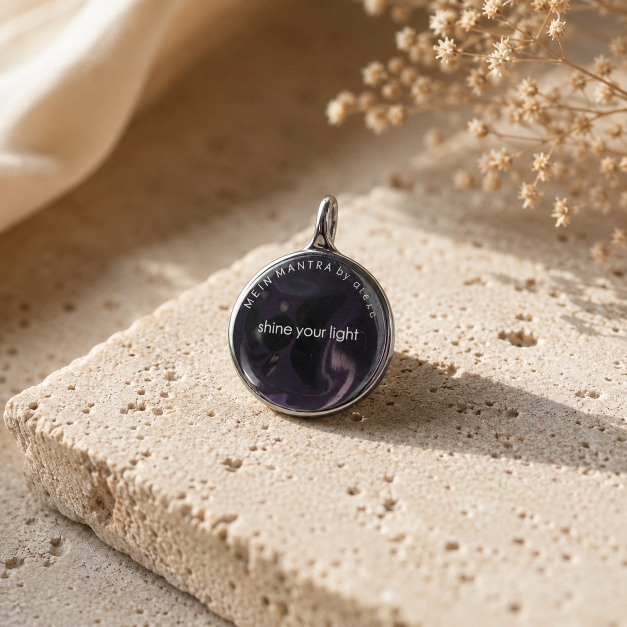 Magic Charm aus Edelstahl – Shine Your Light Silber oder Gold | MEIN MANTRA