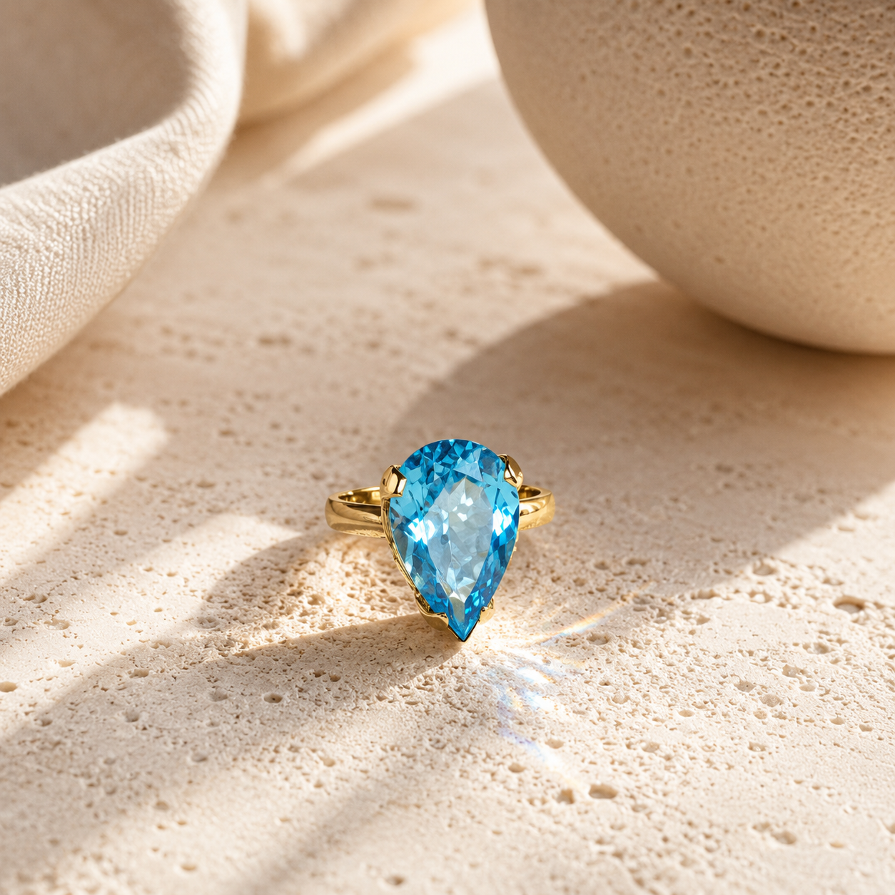 Swiss Blue Topas Ring – 925 Sterling Silber vergoldet | Größe 56