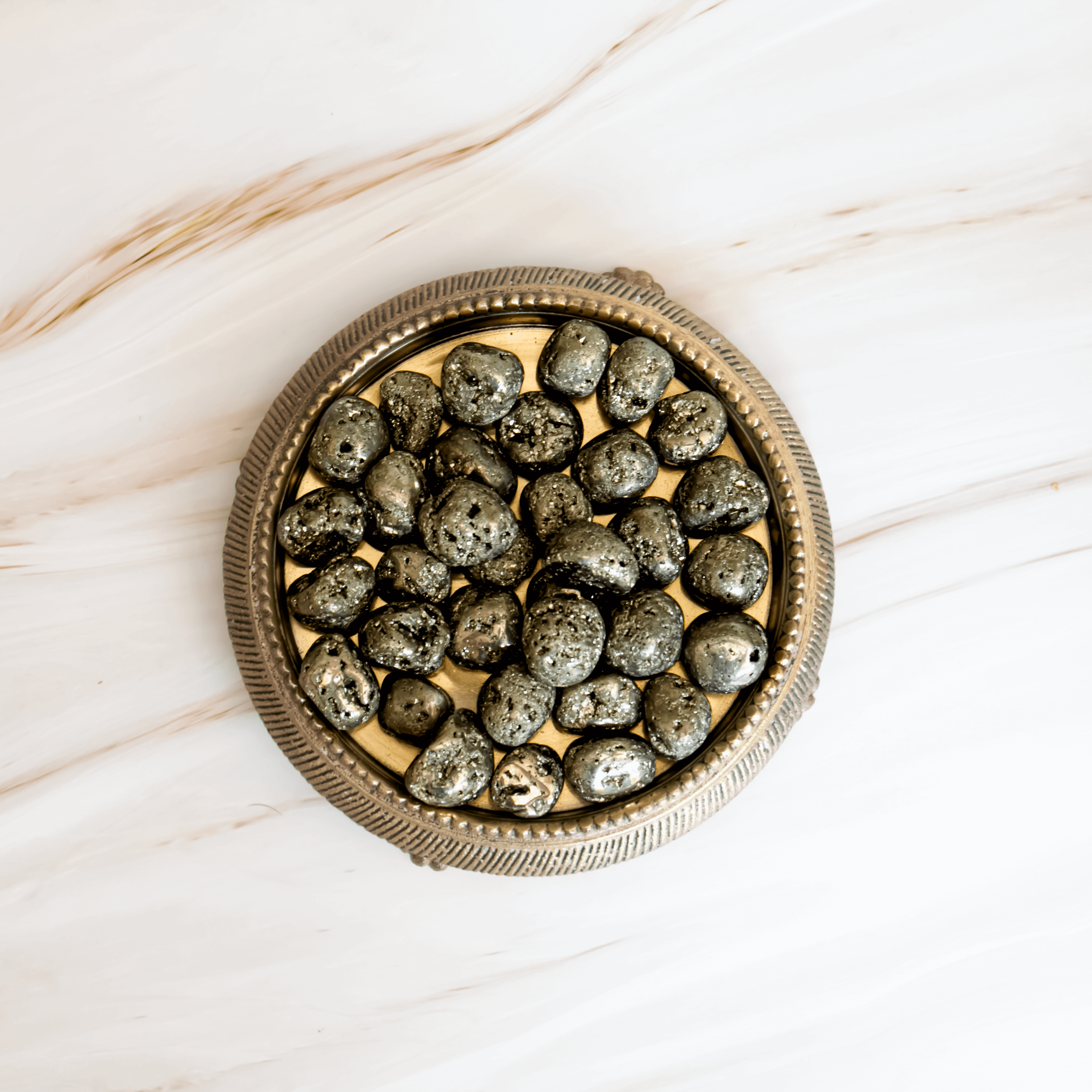 Piryt Edelstein Heilstein Narrengold Katzengold Mineral Schutzstein steht für Erfolg Wohlstand Männliche Energie Annurah Onlineshop Deutschland