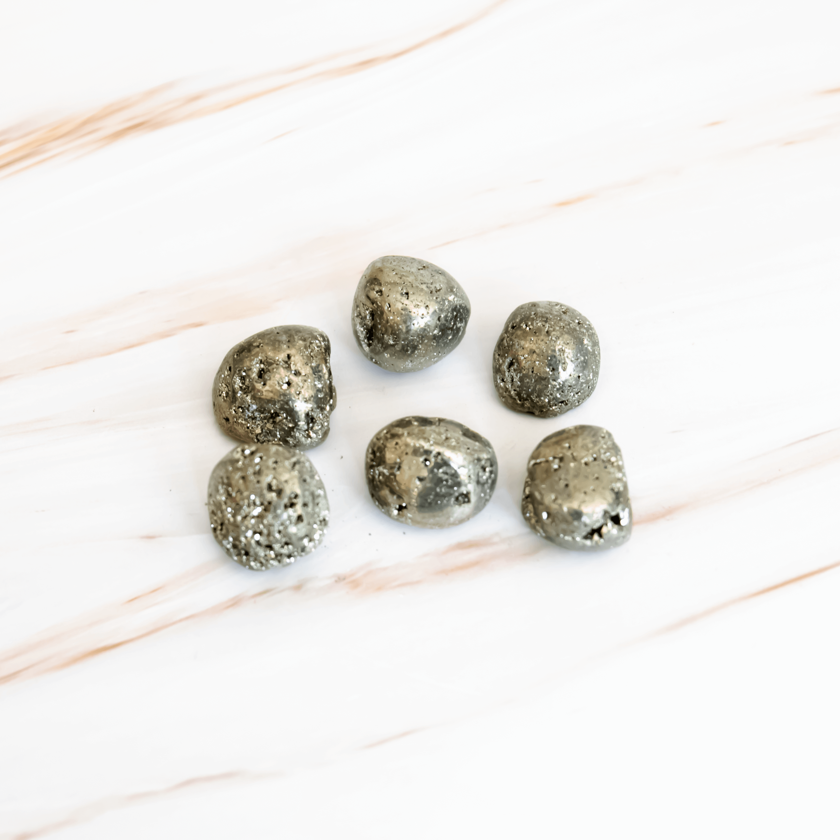 Katzengold Piryt Heilstein Kristall Trommelstein Schutzstein Astrologie Kristall für Sternzeichen Zwillinge Löwe Geburtsstein Juli Annurah Onlineshop Deutschland