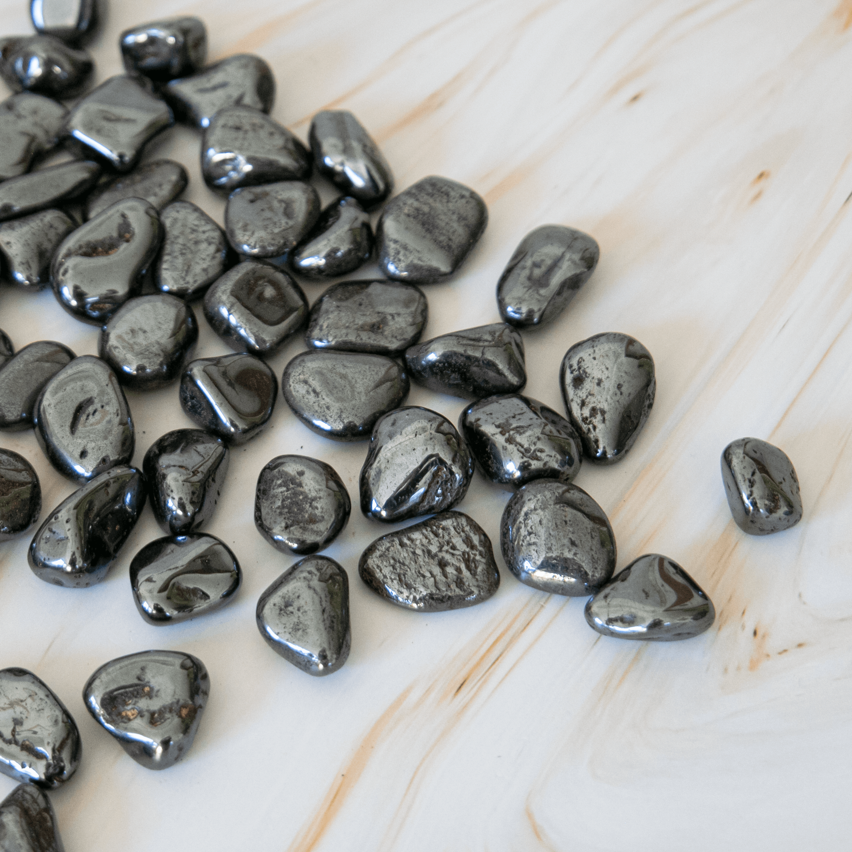 Hämatit Edelstein Kristall Blutstein Trommelstein Meditation Spiritualität Drittes Auge Chakra Sakralchakra Wurzelchakra Deutscher Onlineshop Annurah