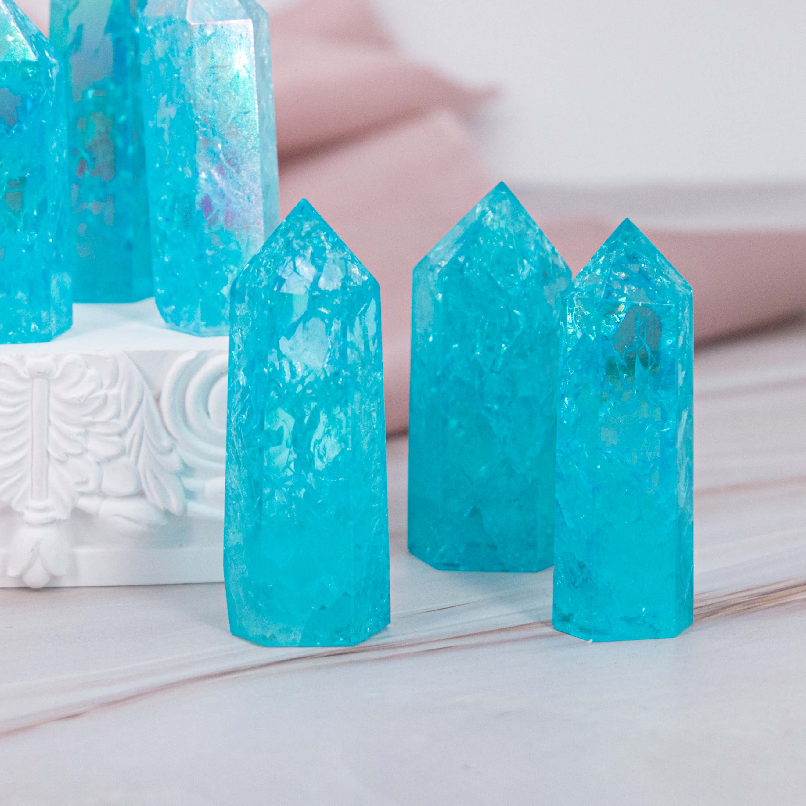 blaue Aqua Aura Crackle Spitze Turm Obelisk Annurah Energie Chakra Kristall Edelstein Heilstein 