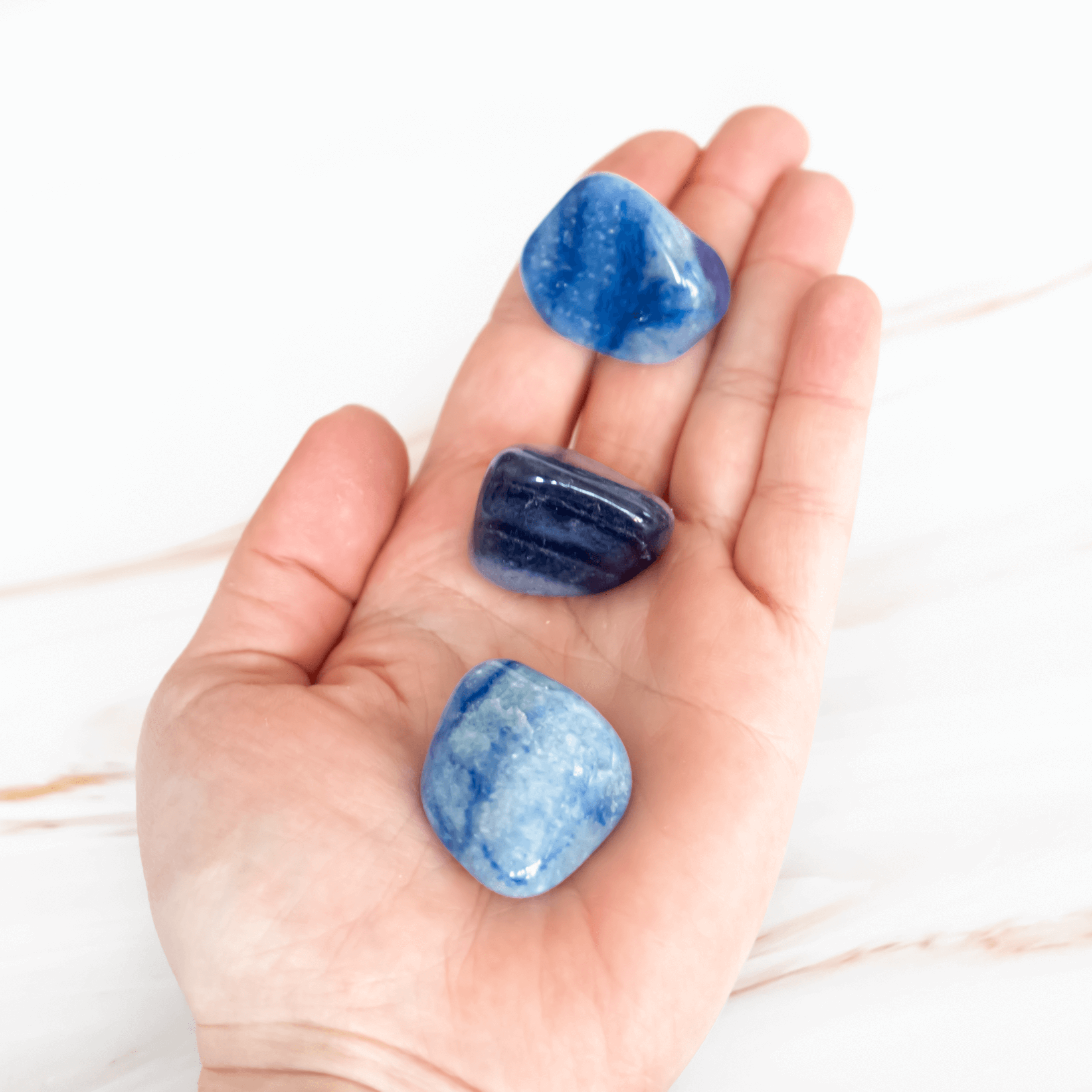 Blauer Aventurin Blauquarz Quarz Kristall Edelstein Eigenschaften Wahrheit Kreativität Kampfgeist Kristallshop Onlineshop Annurah