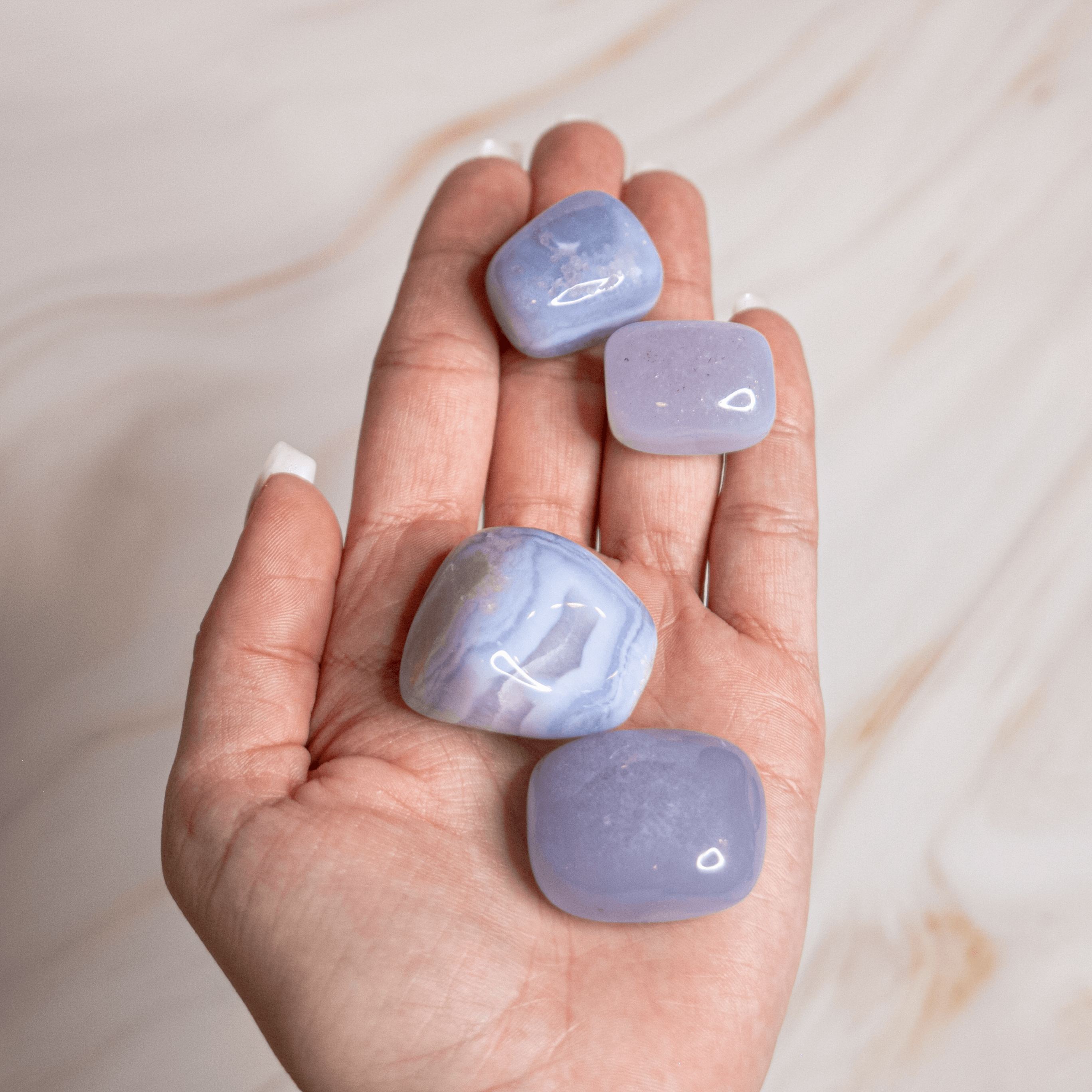 Chalcedon Trommelstein Edelstein Milchstein Heilstein steht für Frieden Harmonie Lebenskraft Stabilität Onlineshop Deutschland Annurah