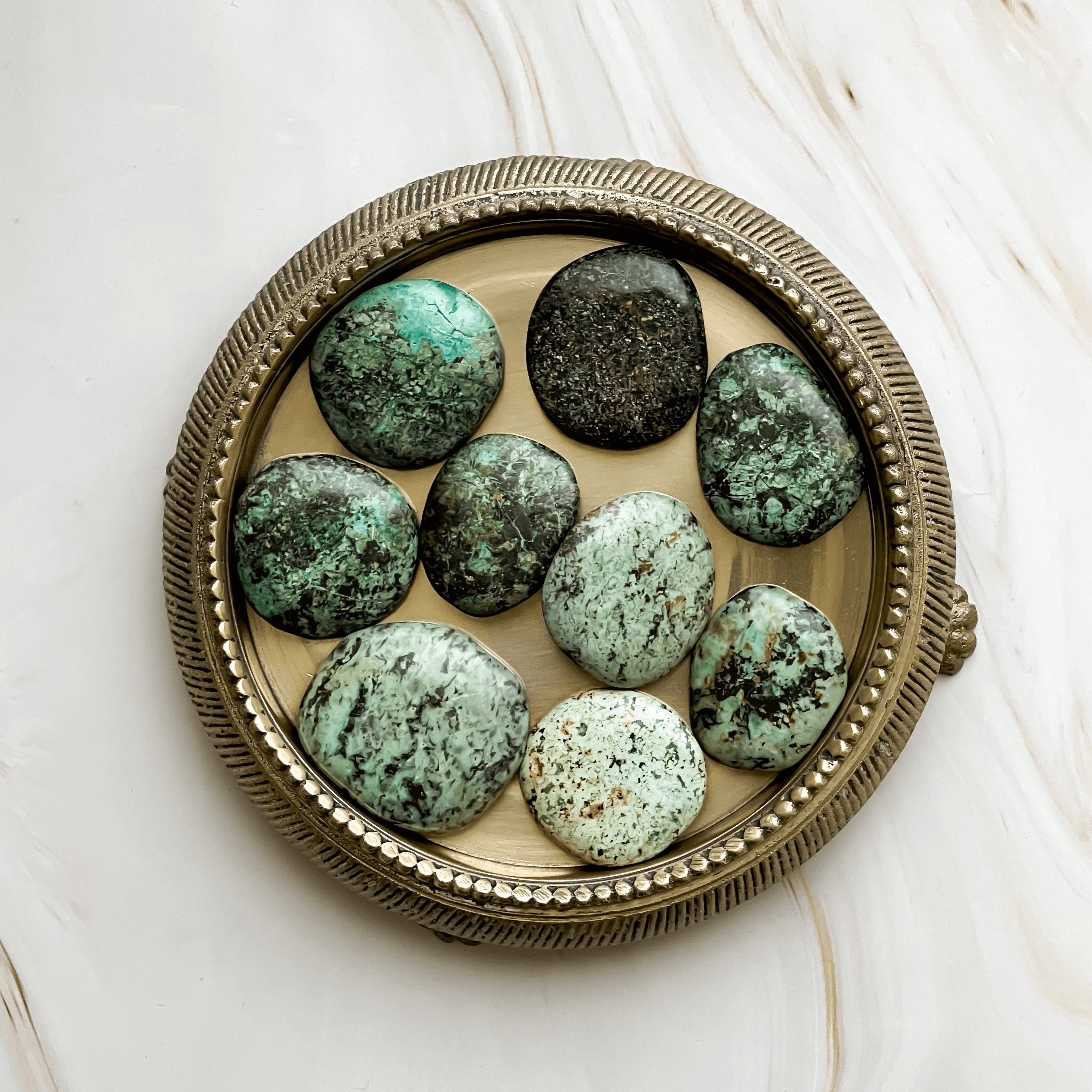 Chrysokoll Kupfergrün Berggrün Edelstein steht für Weiblichkeit Kraft Frieden Liebe Harmonie Onlineshop Annurah