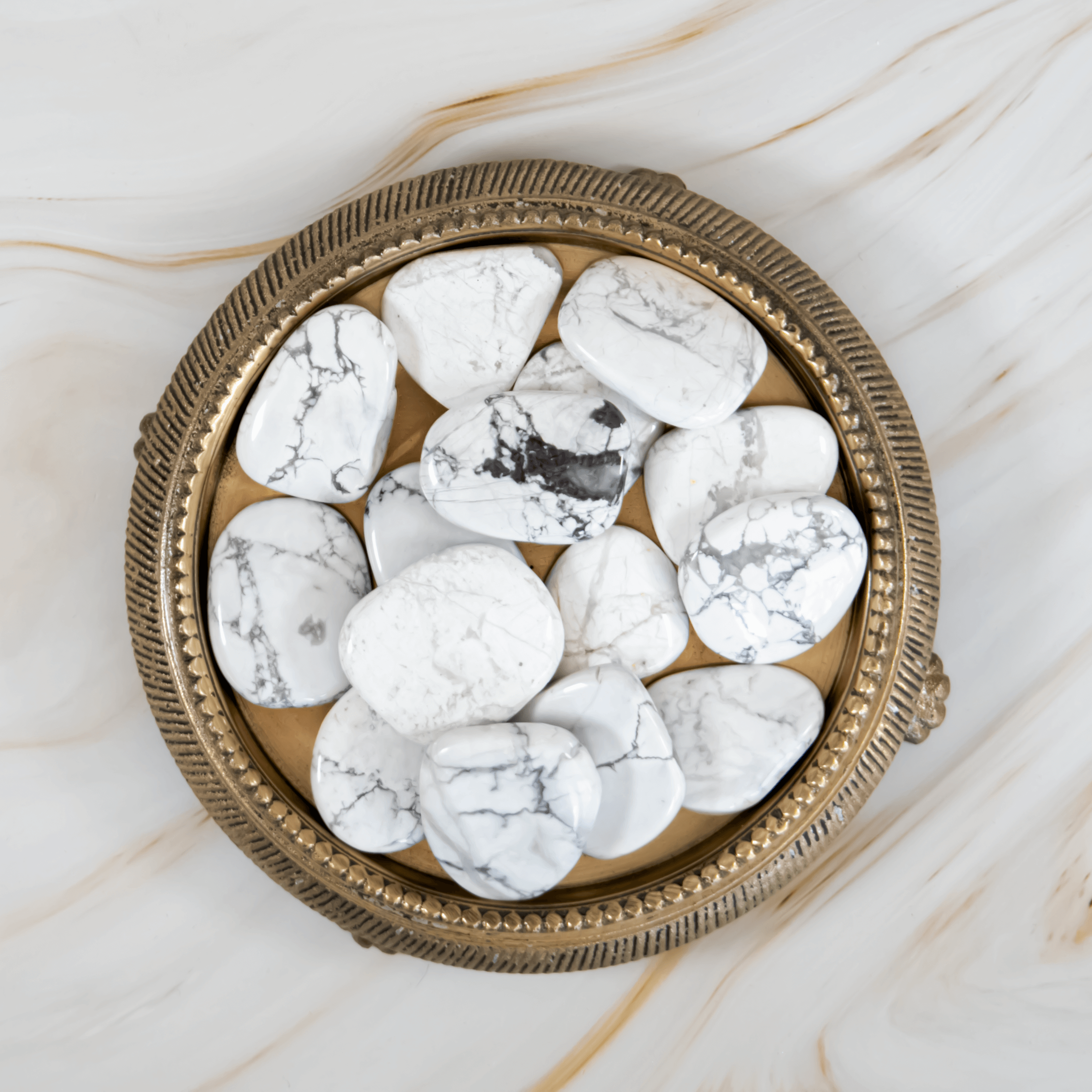 Magnesit Edelstein Scheibenstein Heilstein steht für Meditation Fruchtbarkeit Unschuld Freiheit Selbstliebe Onlineshop Deutschland Annurah