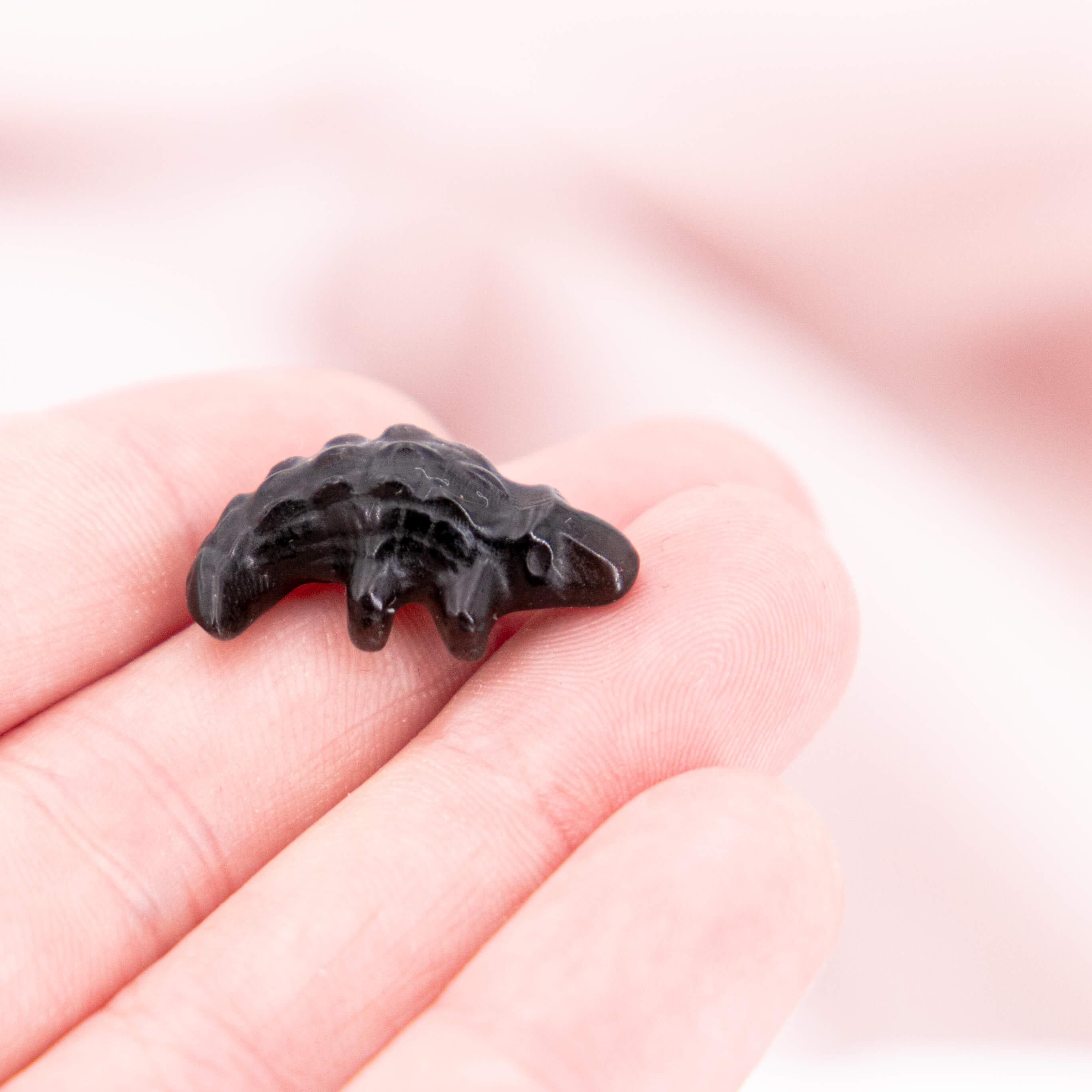 Obsidian Mini Carving schwarz Edelstein Kristall Heilstein Schutzstein Mini Tier Kinder Talisman Krokodil Tier Amphibie Dschungel crocodile