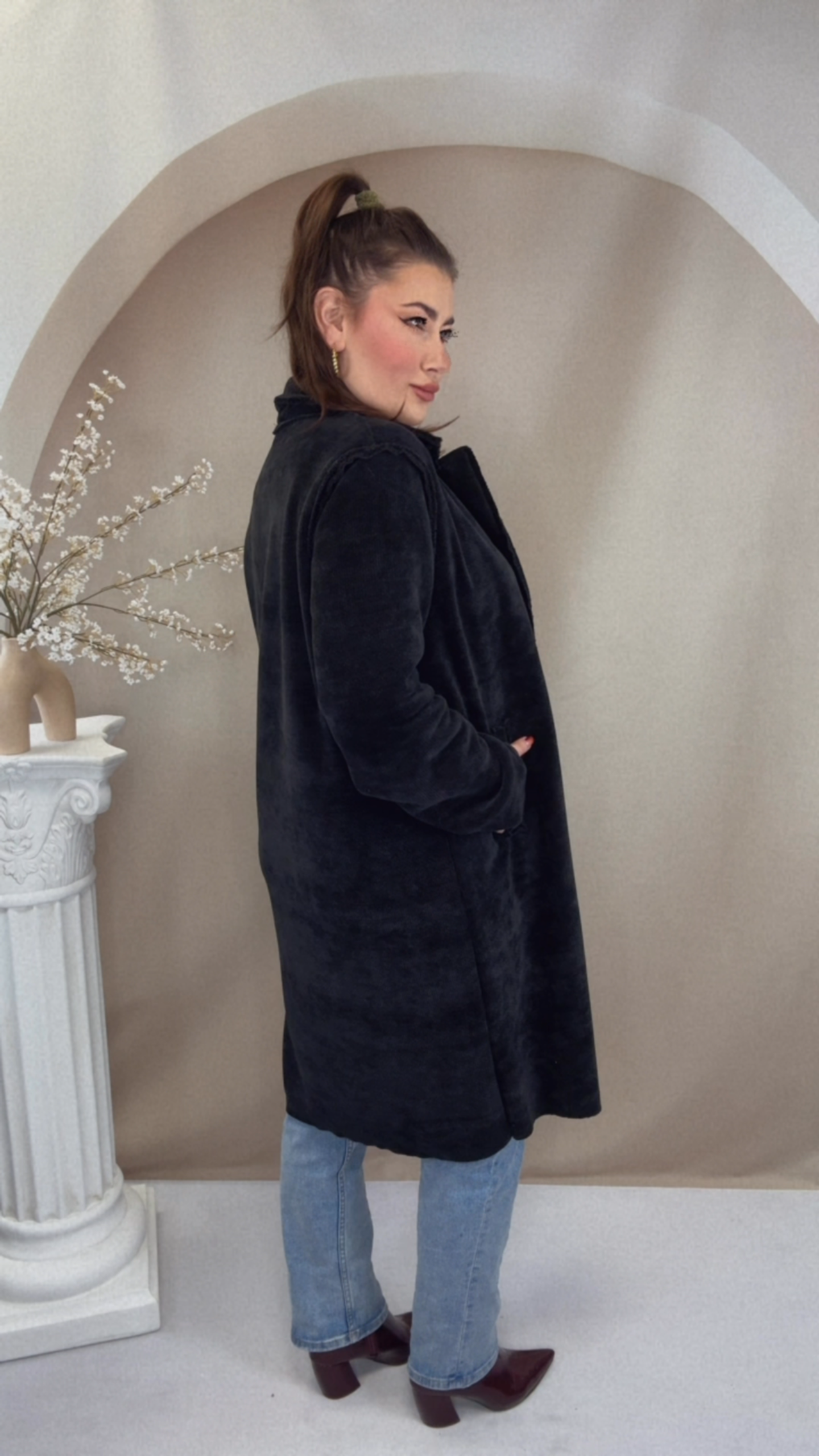 Cozy Cord Mantel - Ebony