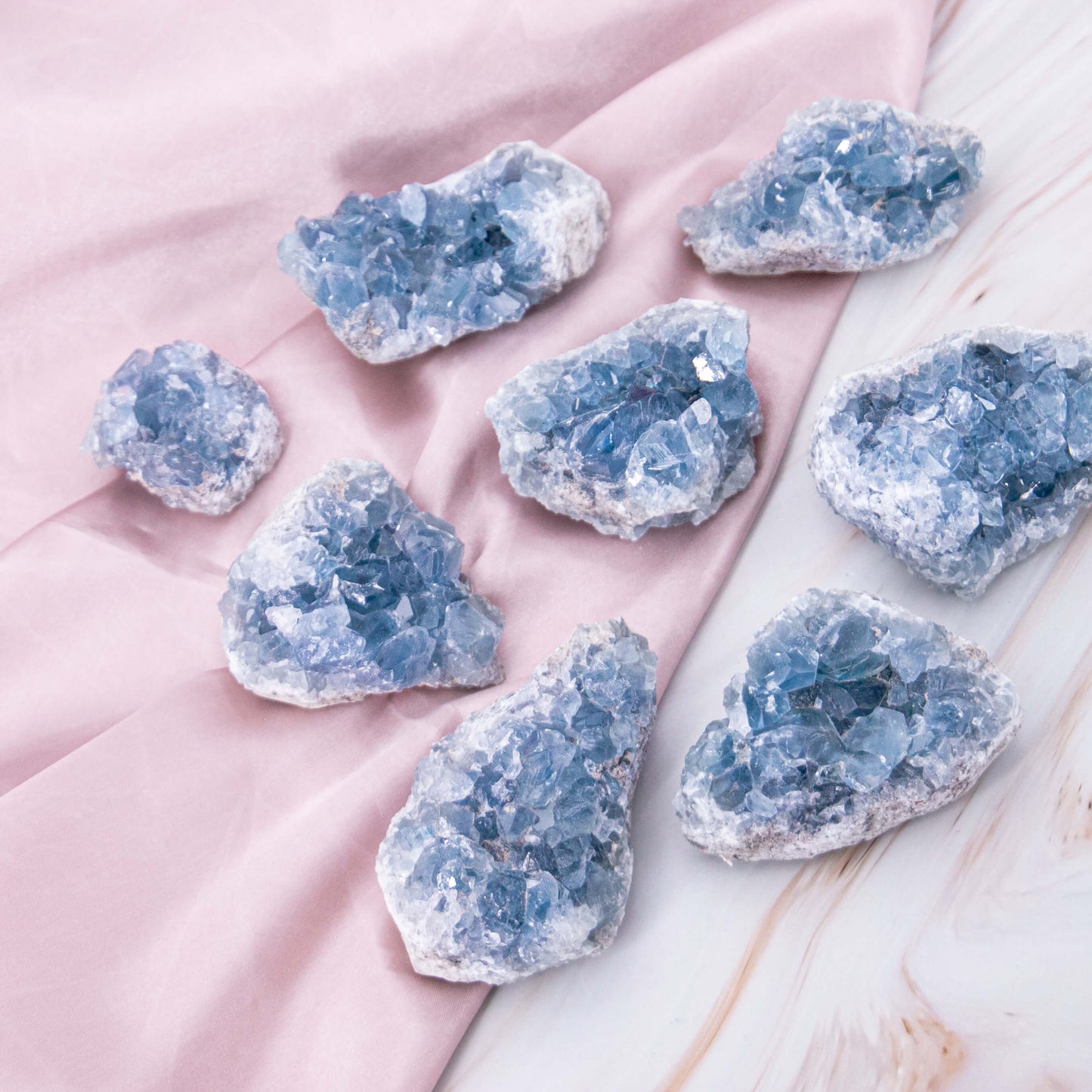 Coelestin Druse Cluster Blau Entspannung Ruhe Gelassenheit Himmel Engel Annurah deutscher Onlineshop Edelsteine Heilsteine Kristalle