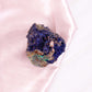 Sparkly Azurit Malachit blau Glitzer Funkelnd Rohstein Kristall Edelstein Heilstein Schutzstein Annurah deutscher Onlineshop Hoffnung Konzentration Selbstbewusstsein Blockaden Intuition Kommunikation