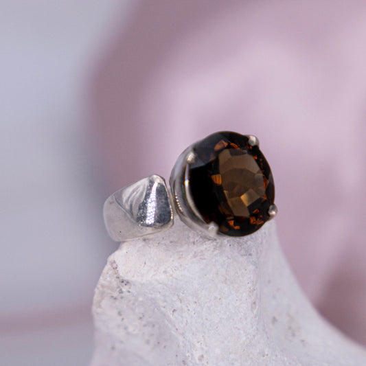 Rauchquarz Morion, Osiriskristall oder Colorado Diamant Ring Kristallring Edelsteinring 925 Silber handgefertigt made in Germany geschliffen braun grau Kristall Edelstein Heilstein Schutzstein weiss Quarz Annurah deutscher Onlineshop Schutz Heilung Stabilität Persönliche Entwicklung Süchte