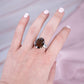 Rauchquarz Morion, Osiriskristall oder Colorado Diamant Kristall Ring Kristallring Edelsteinring 925 Silber handgefertigt made in Germany geschliffen braun Edelstein Heilstein Schutzstein weiss Quarz Annurah deutscher Onlineshop Geburts- & Glücksstein für den: 17. Oktober Sternzeichen: Steinbock, Waage, Skorpion Chakra: Wurzelchakra, Solarplexus Erzengel: Sandalphon