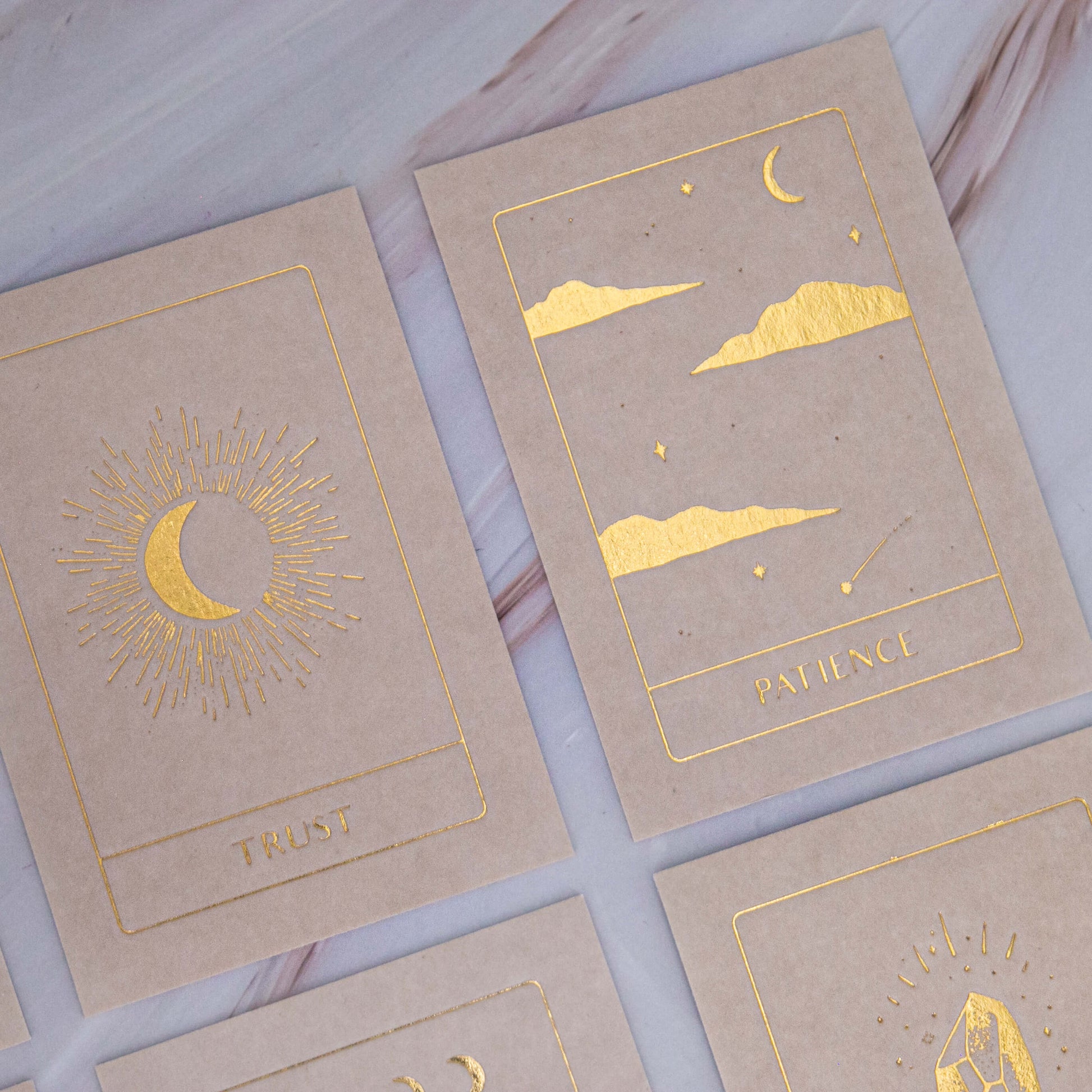 Cosmic Intentions Card Set Annurah deutscher Onlineshop Motte Schmetterling Pappe selbstgemacht Small Business Trust Patience Gold Folierung