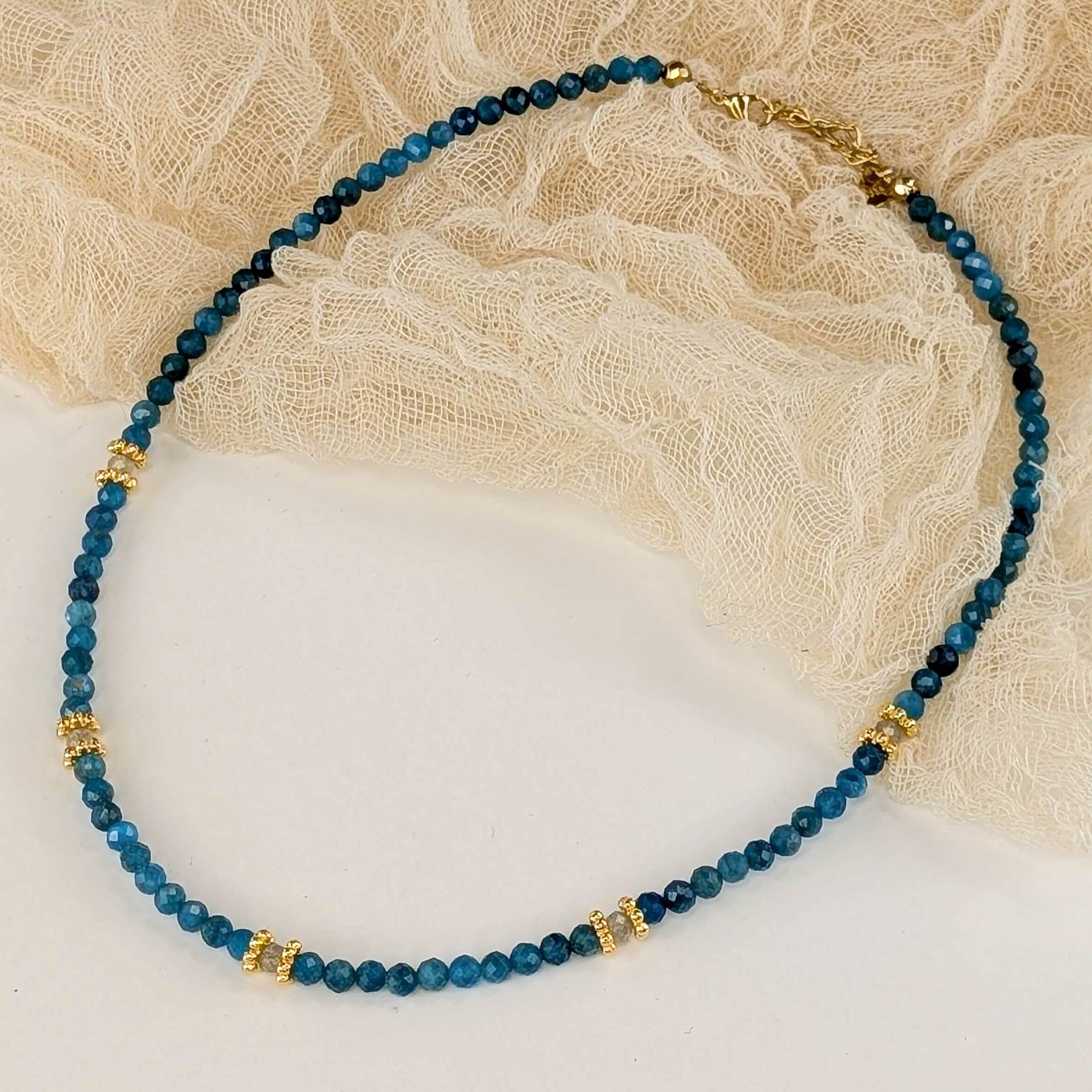 Apatit Choker