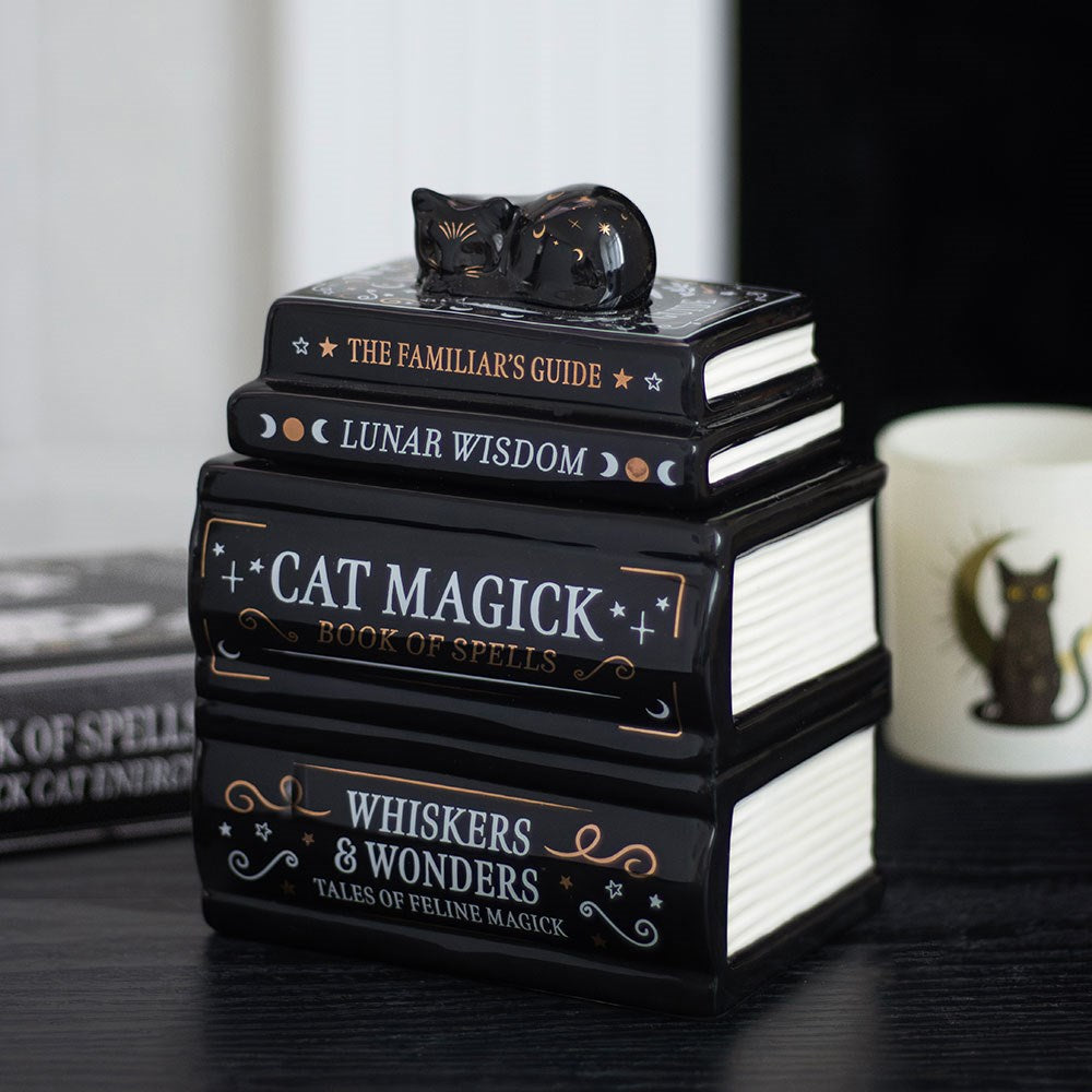 Black Cat Book Stack Ölbrenner – Mystische Duftlampe für Bücher- und Katzenliebhaber