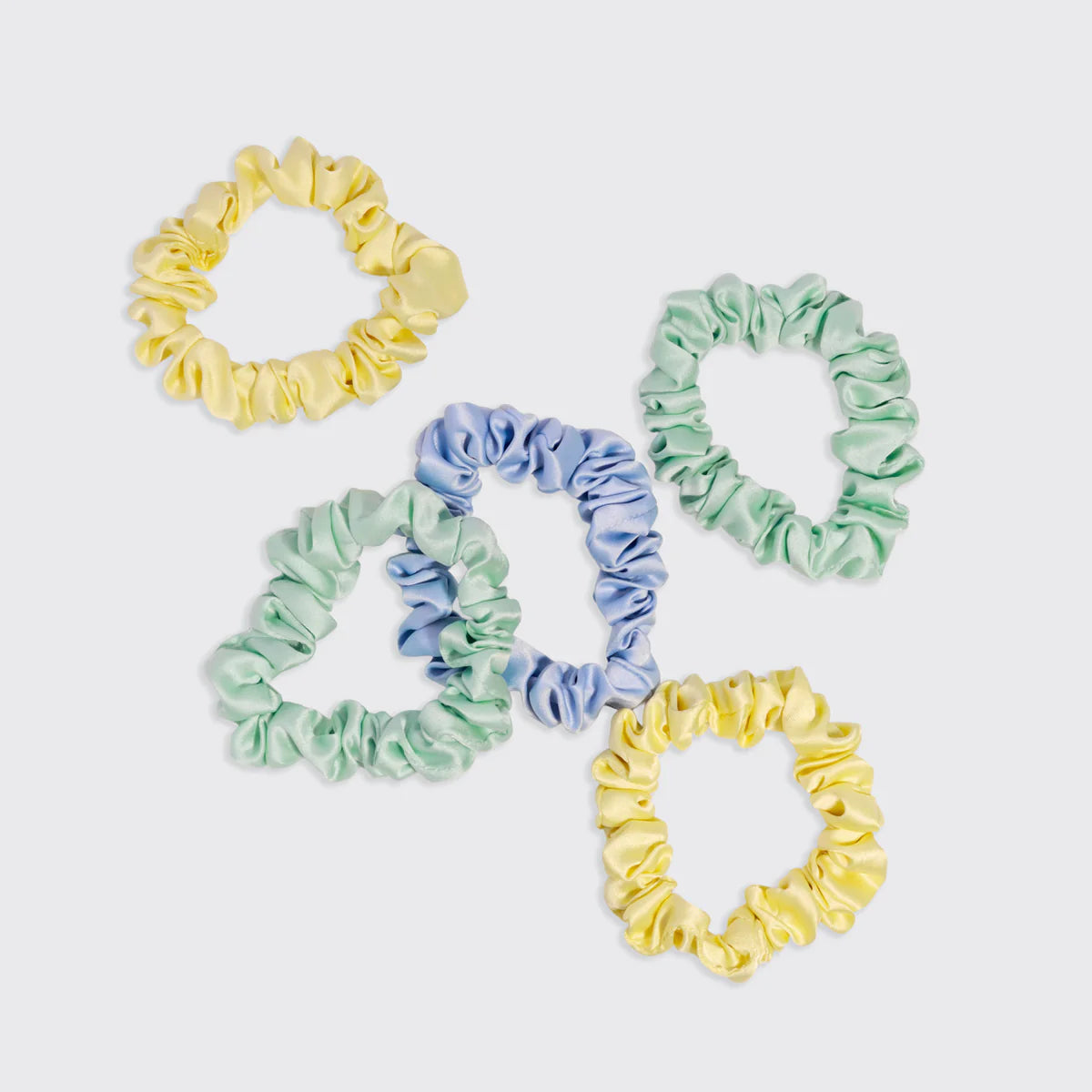 Kitsch Coastal Cottage Satin Scrunchies – 5er Set