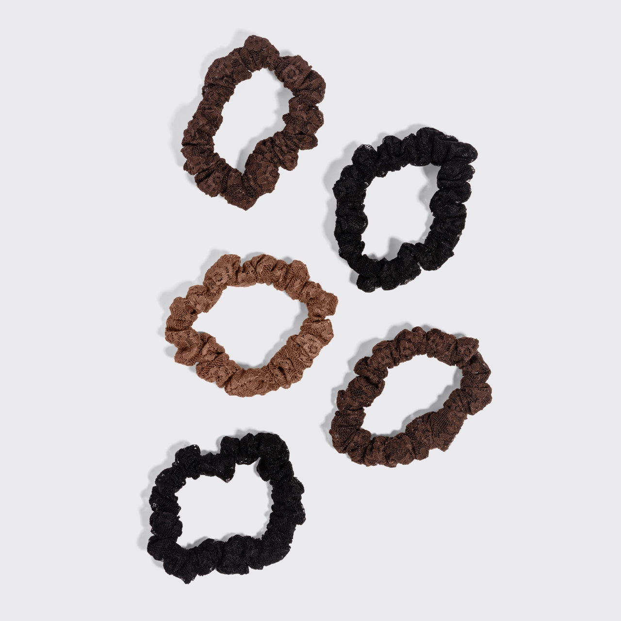 Kitsch Geraffte Spitzen-Scrunchies 5er-Set – Schwarz, Schokolade & Mokka