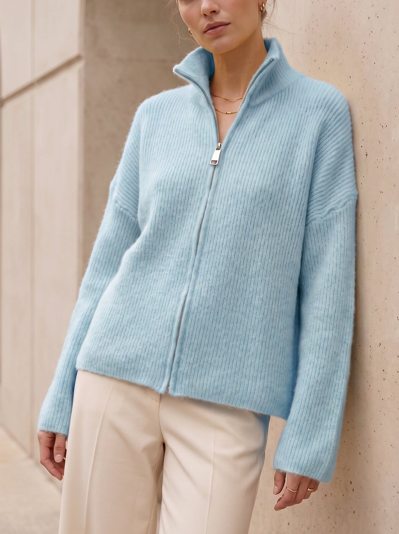 Hellblaue Zipper Strickjacke