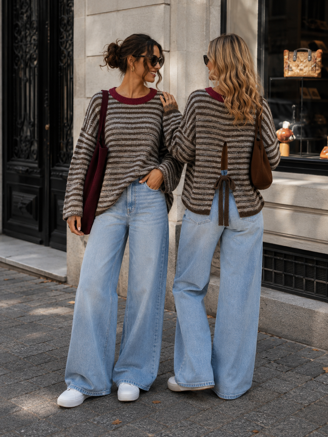 Cozy Stripes Sweater Schoko/Bordeaux – mit Schleifen-Detail am Rücken